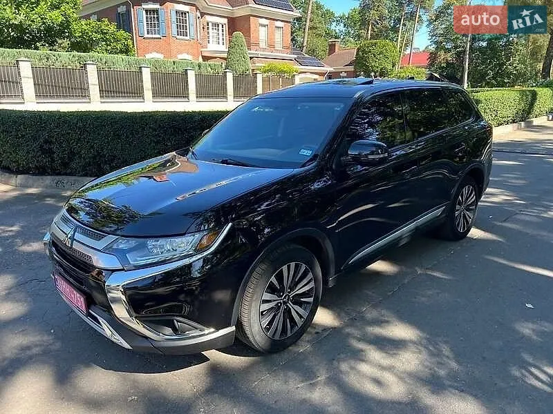 Mitsubishi Outlander, 2019