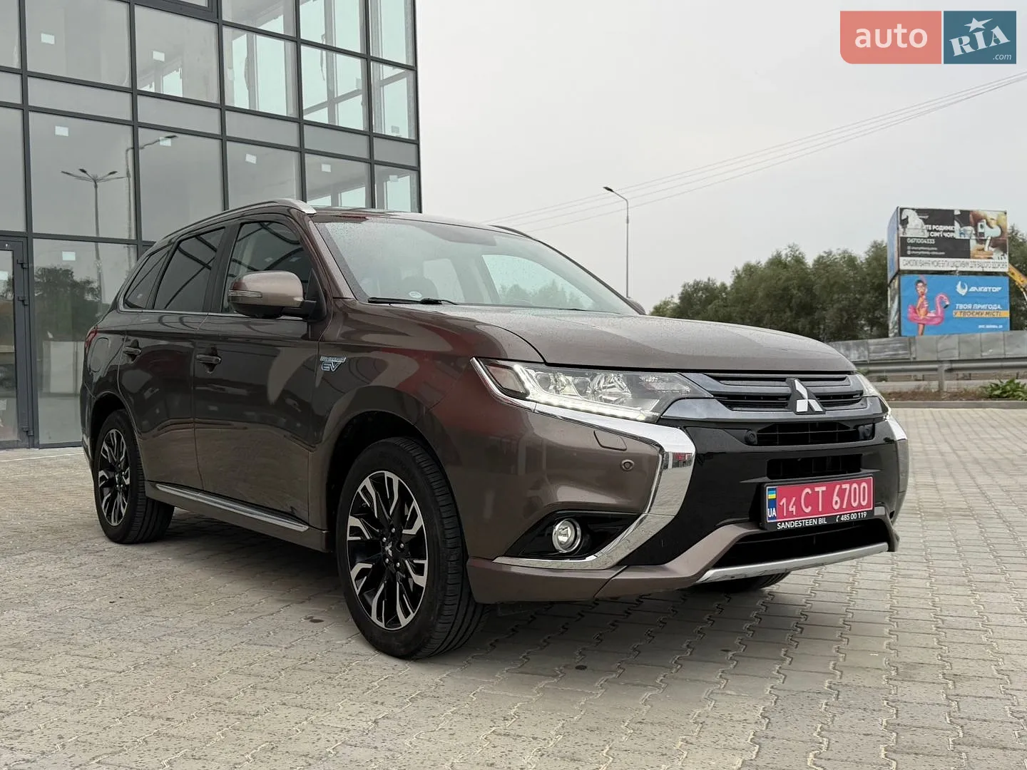 Mitsubishi Outlander, 2016