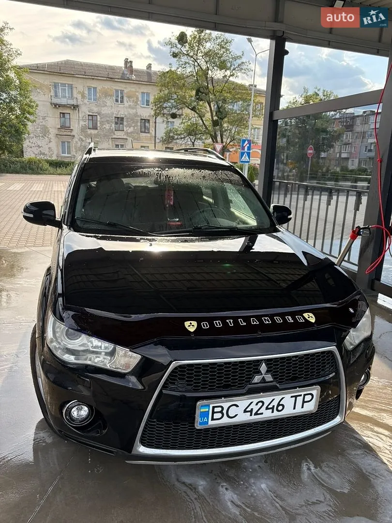 Mitsubishi Outlander, 2011