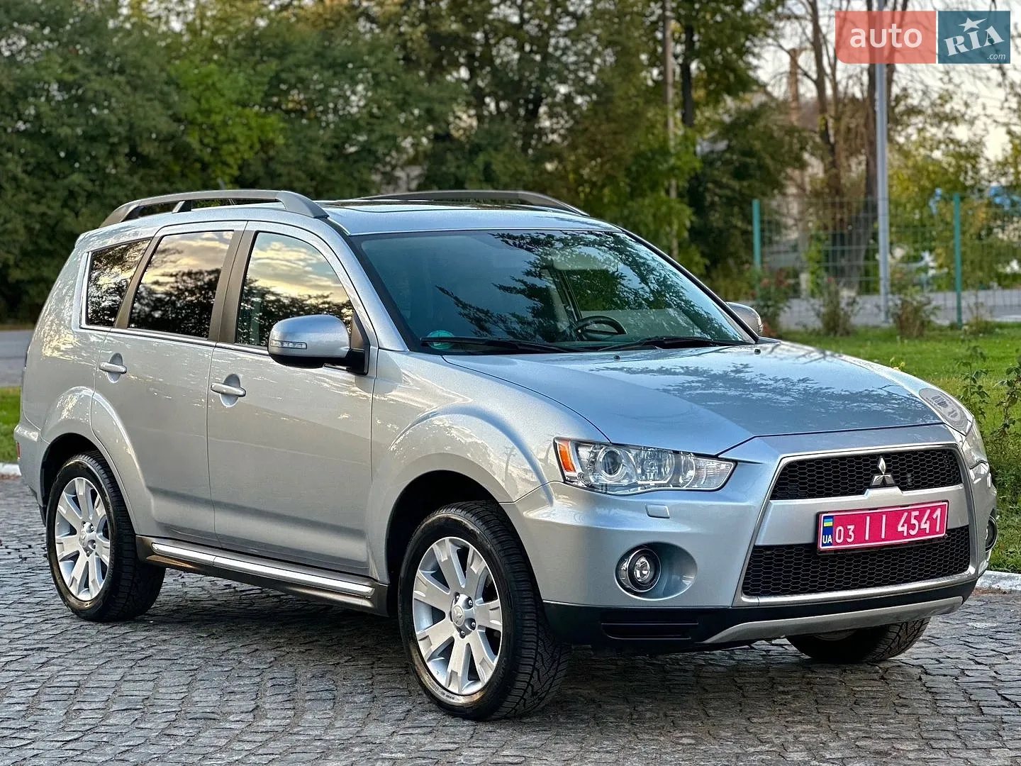 Mitsubishi Outlander, 2011