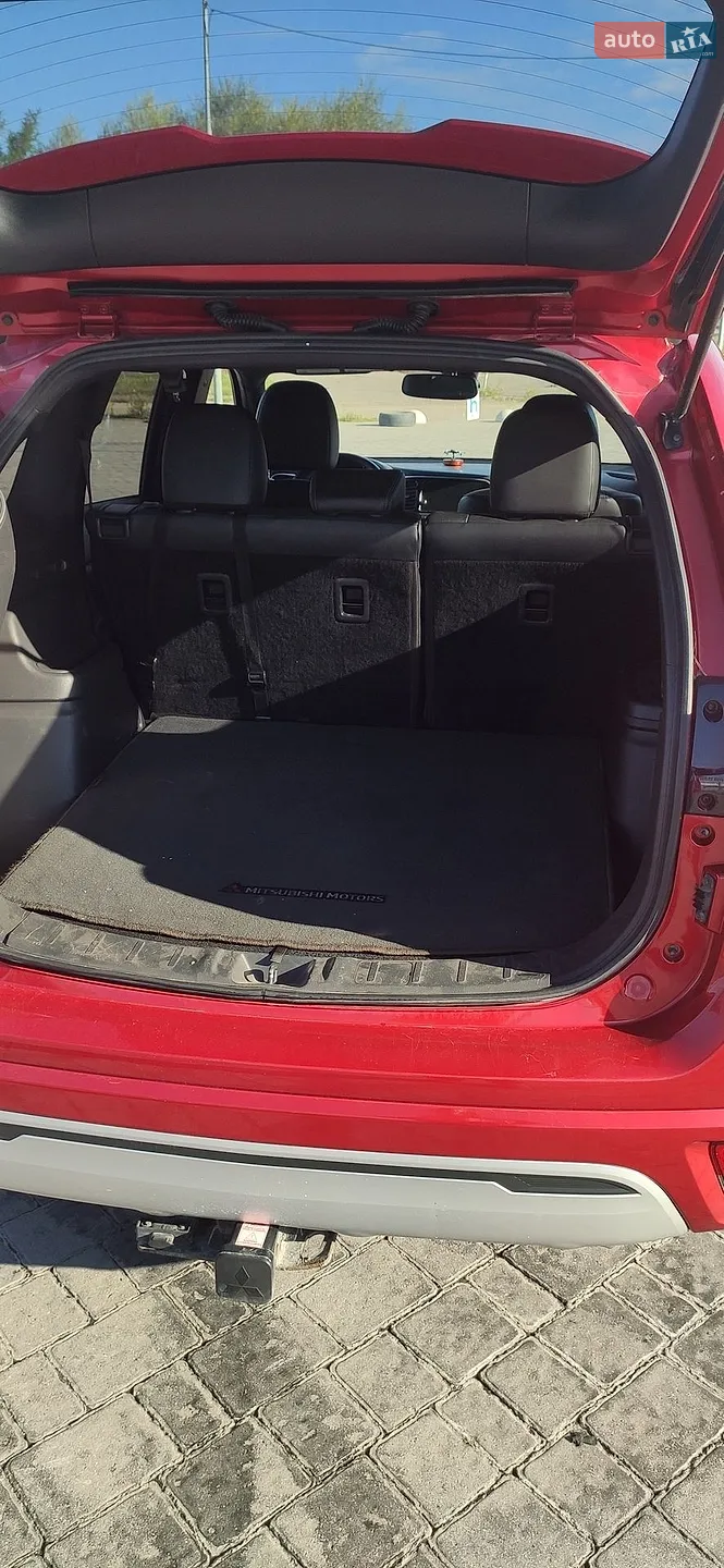 Mitsubishi Outlander, 2019