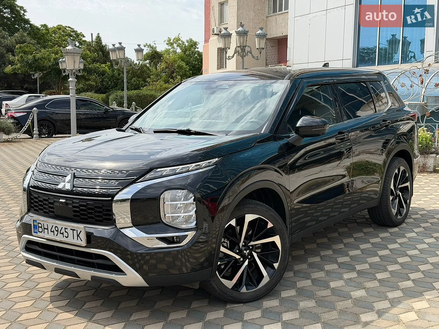 Mitsubishi Outlander, 2023