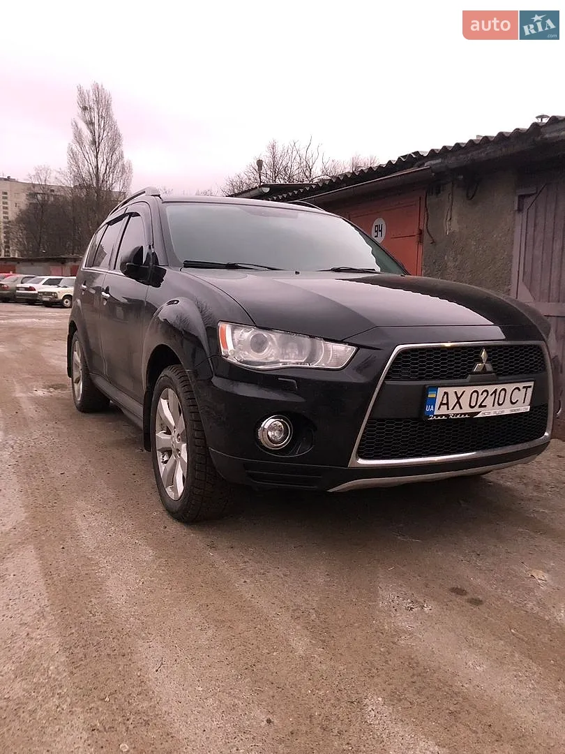 Mitsubishi Outlander, 2012