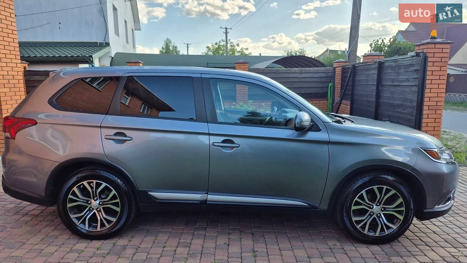Mitsubishi Outlander, 2015
