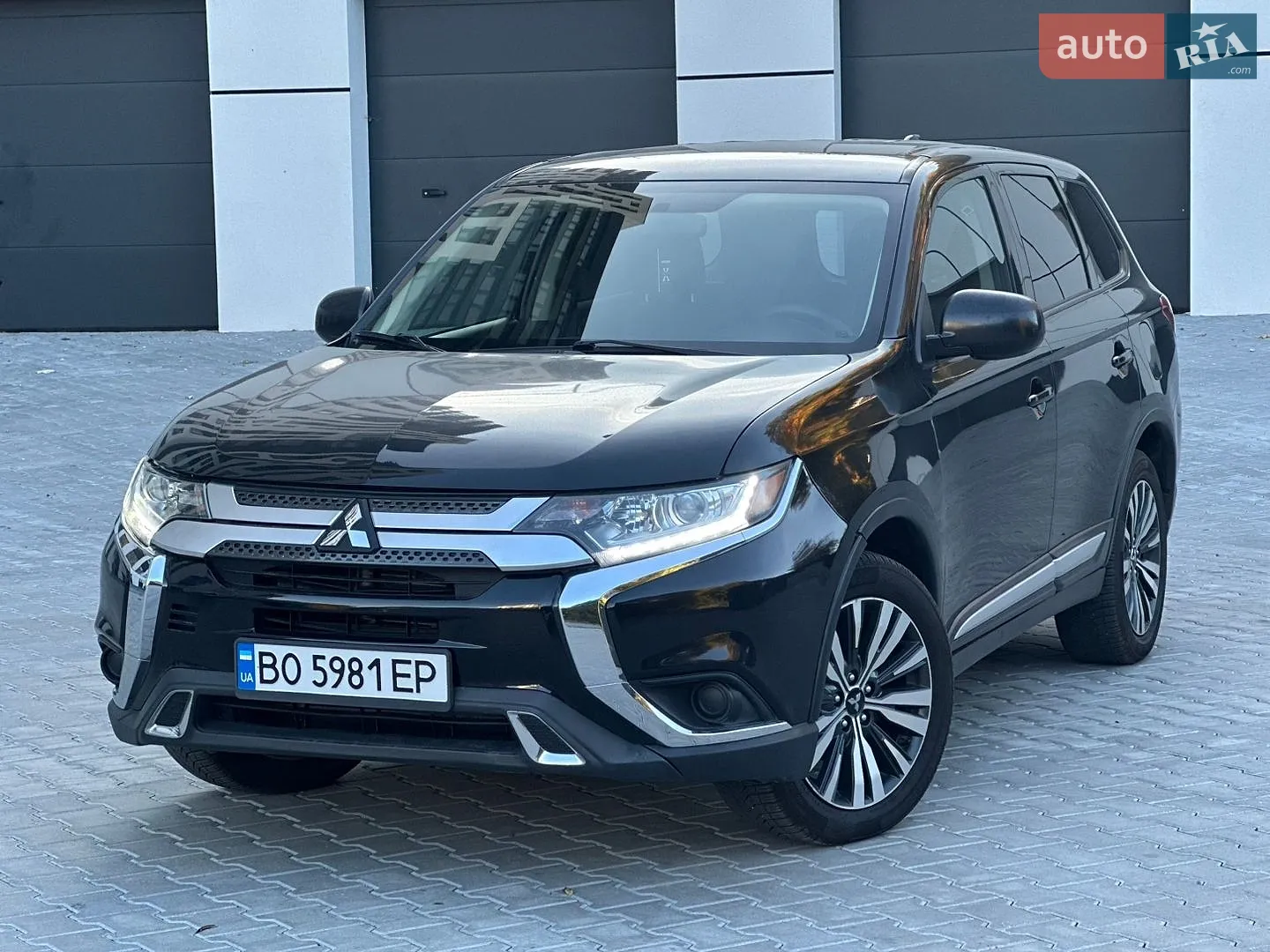 Mitsubishi Outlander, 2020