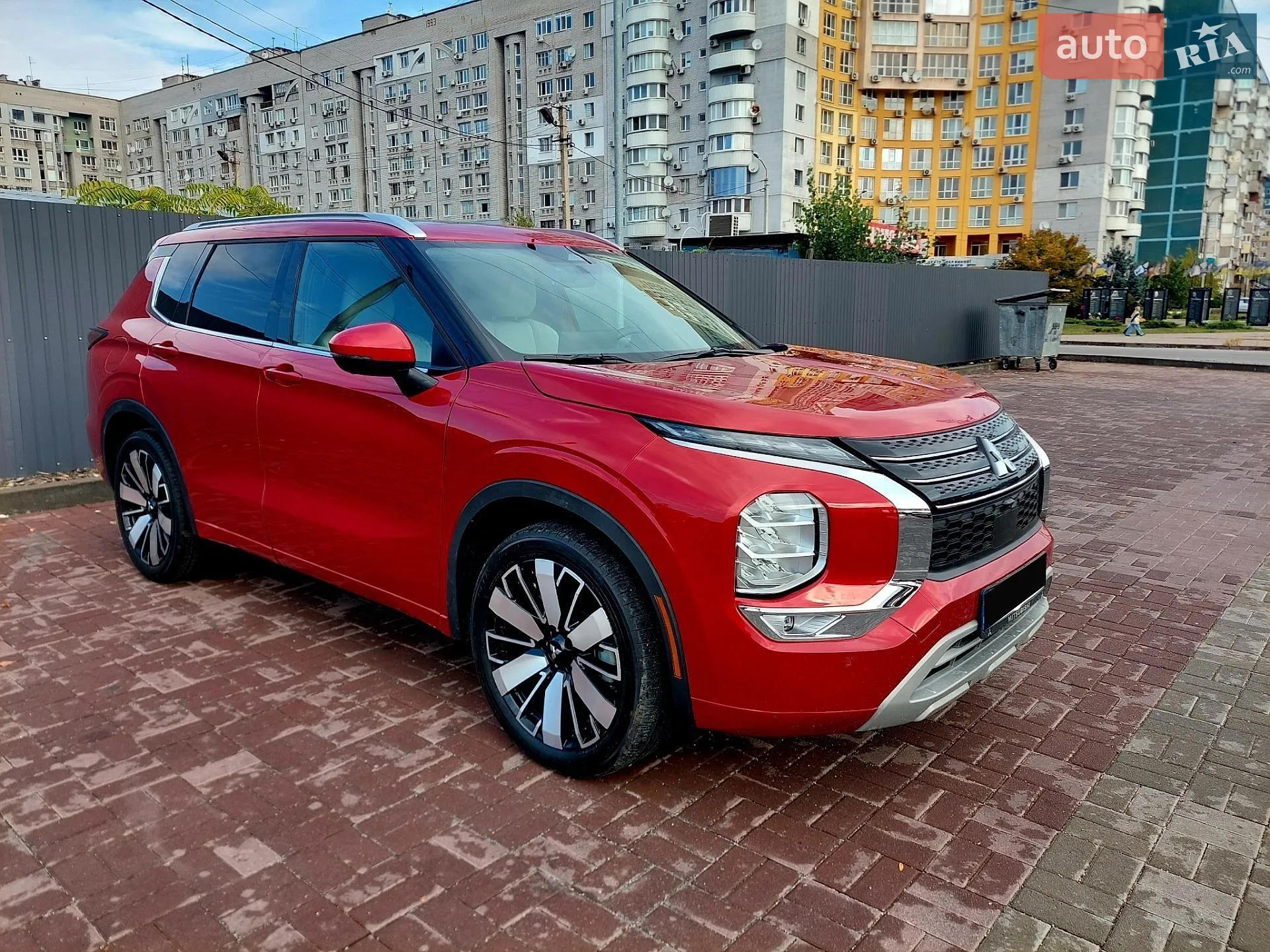 Mitsubishi Outlander, 2025