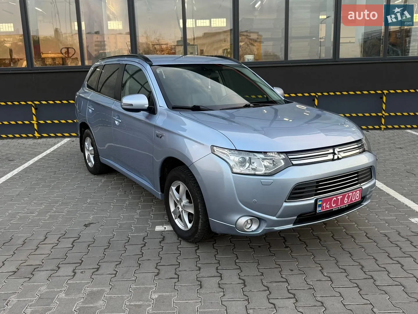 Mitsubishi Outlander, 2014