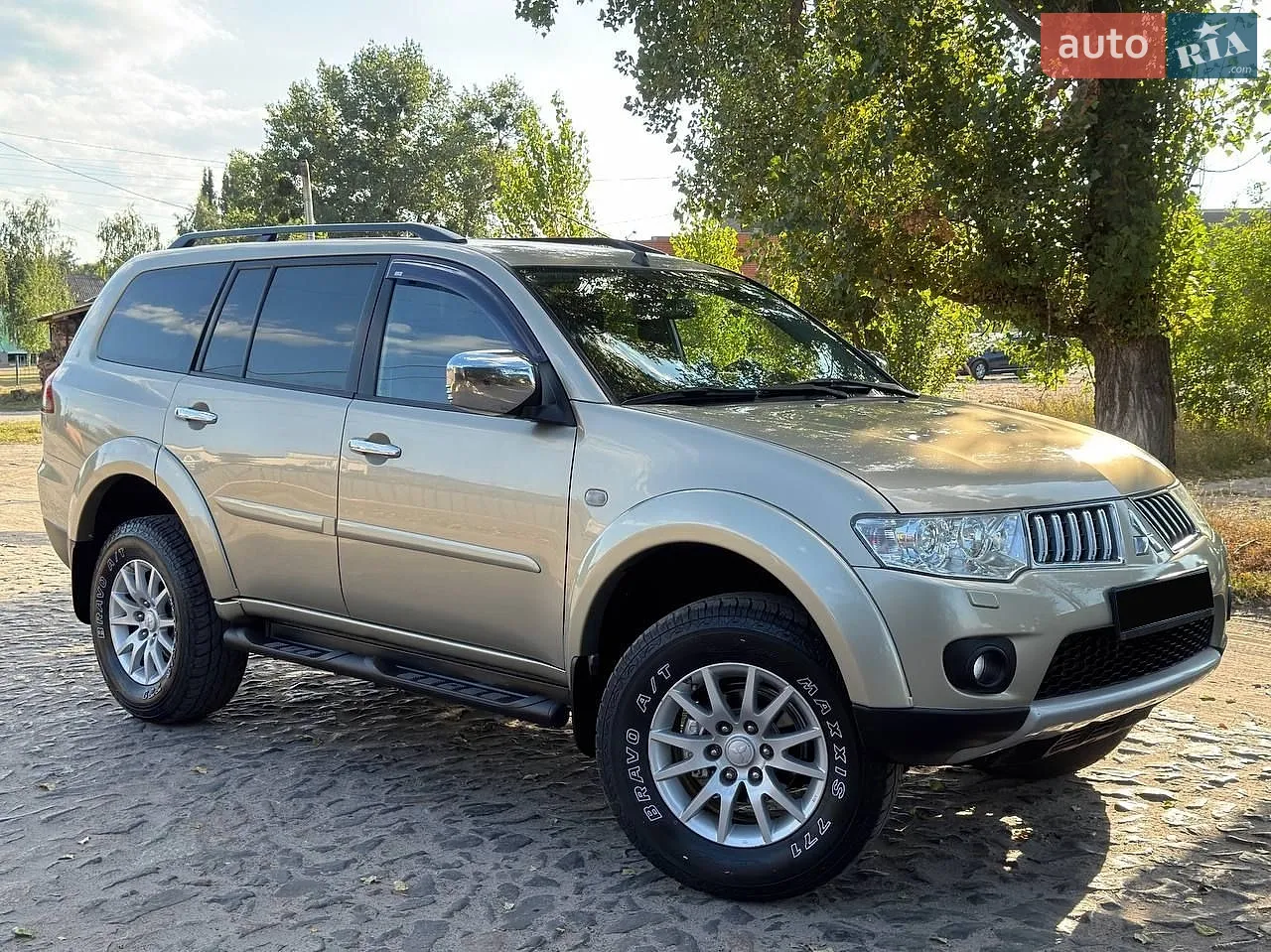 Mitsubishi Pajero Sport, 2011