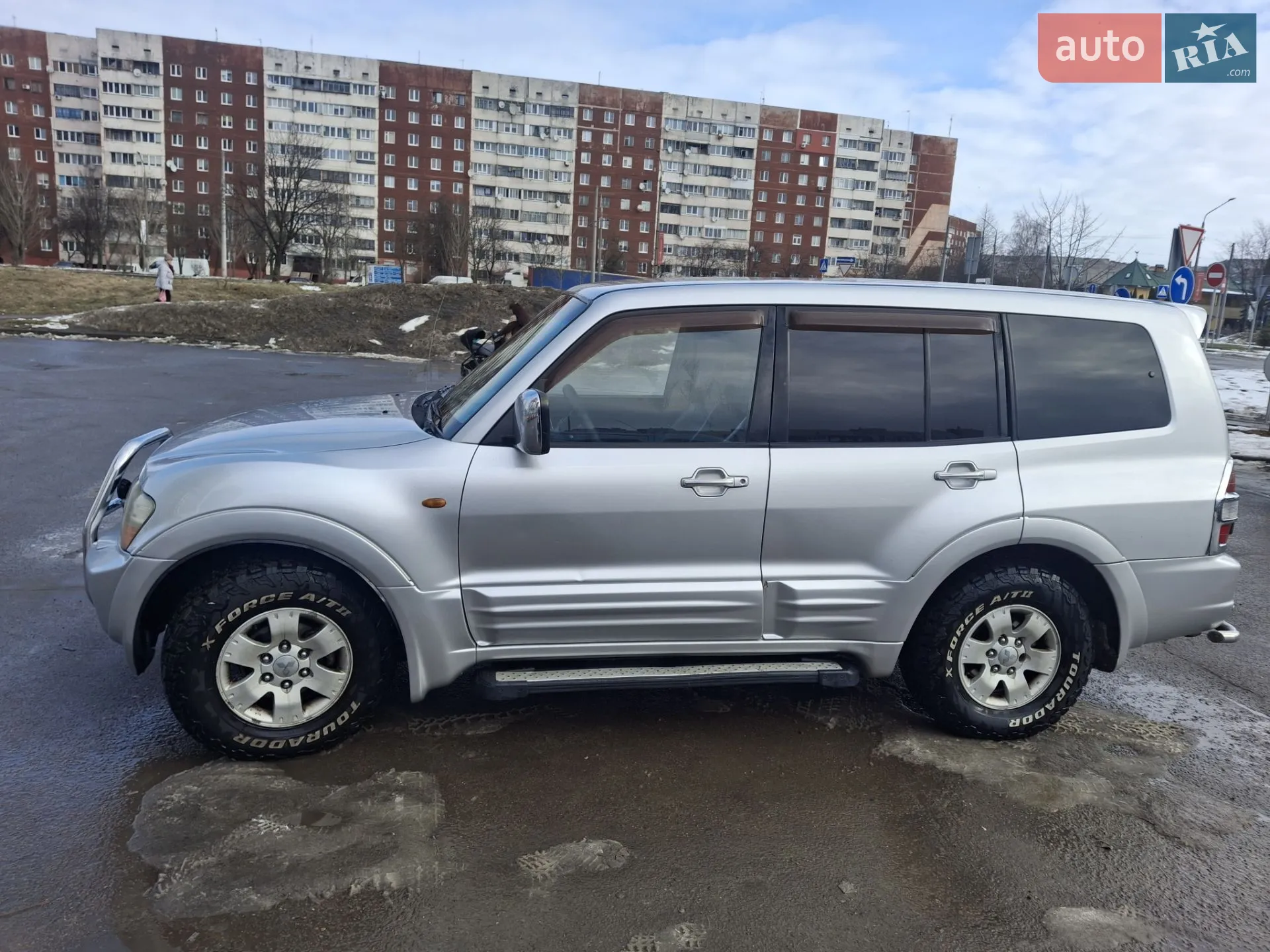 Mitsubishi Pajero Wagon, 2001