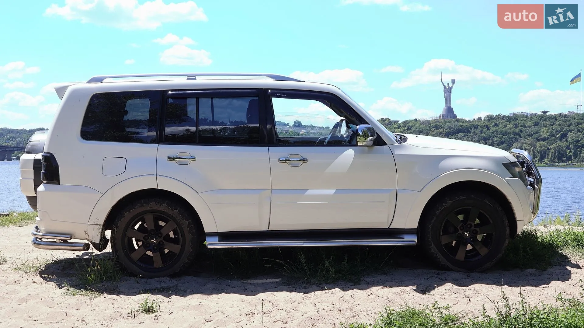 Mitsubishi Pajero, 2011