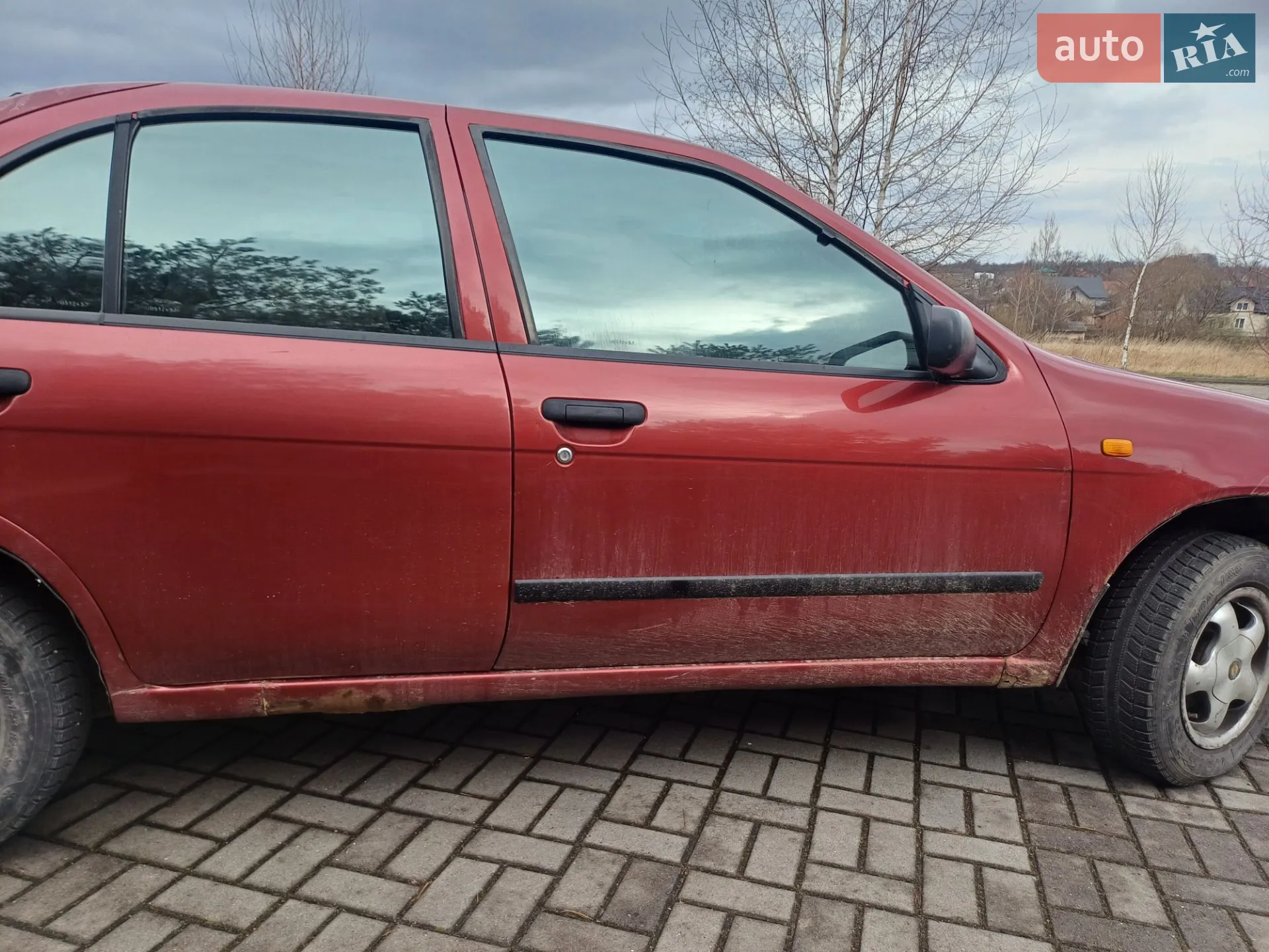Nissan Almera, 1996