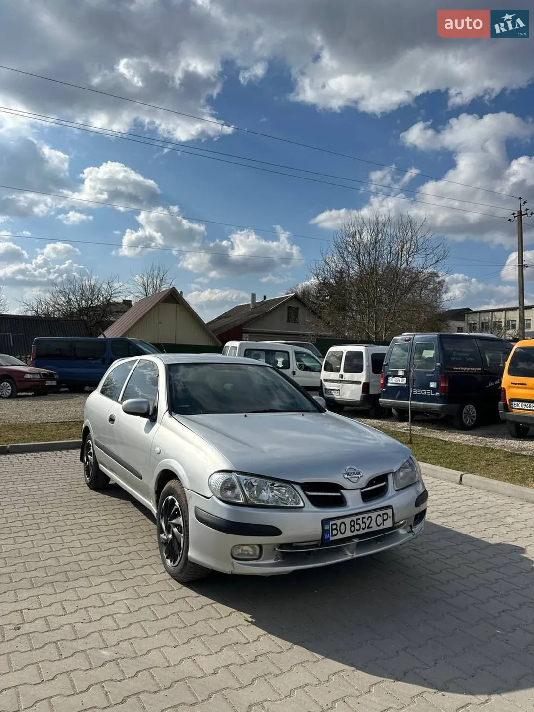 Nissan Almera, 2001