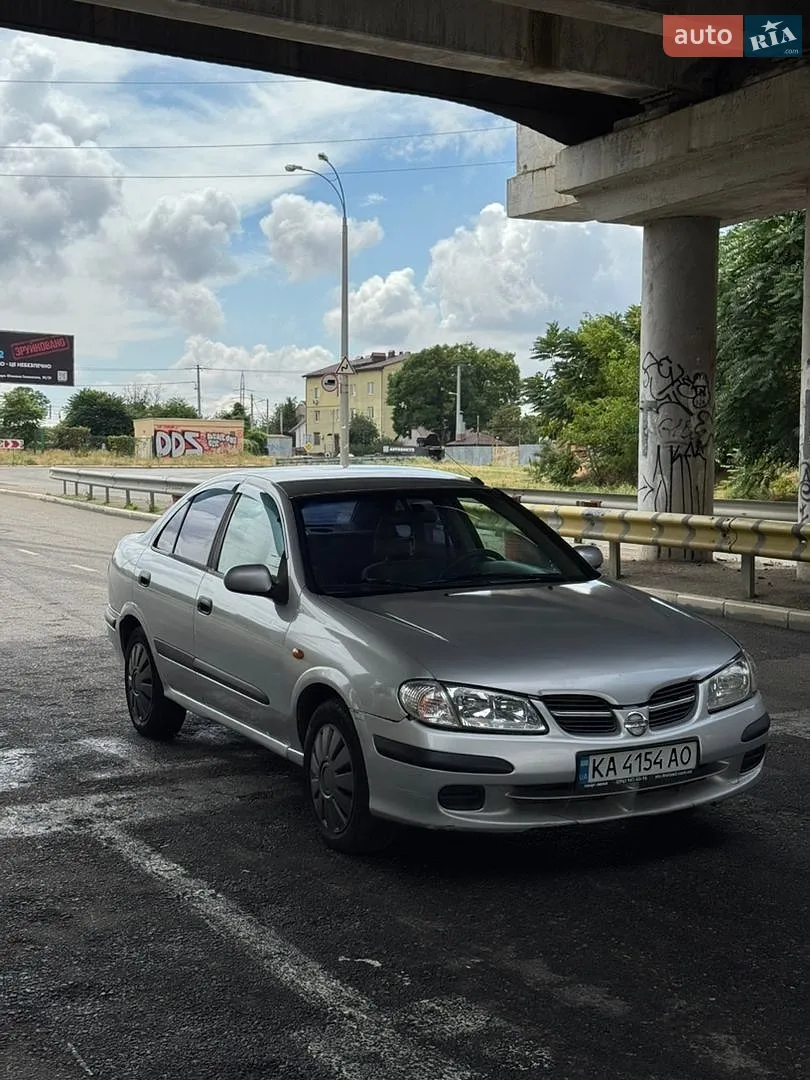 Nissan Almera, 2001