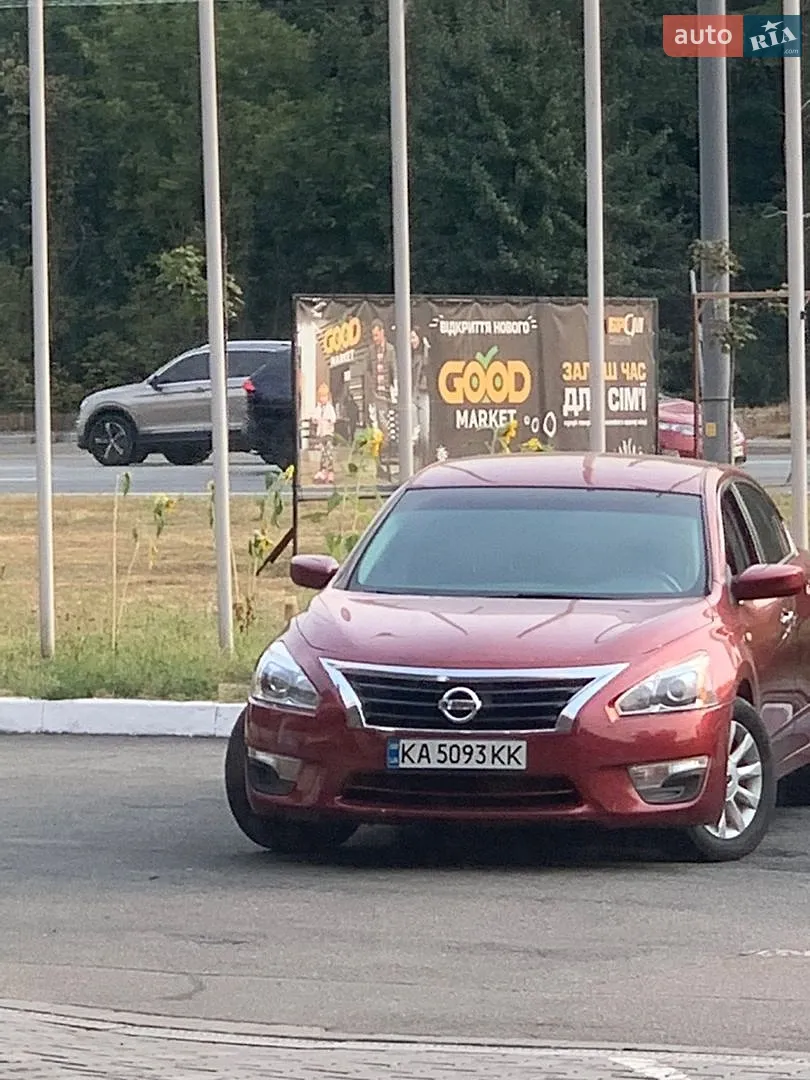 Nissan Altima, 2012