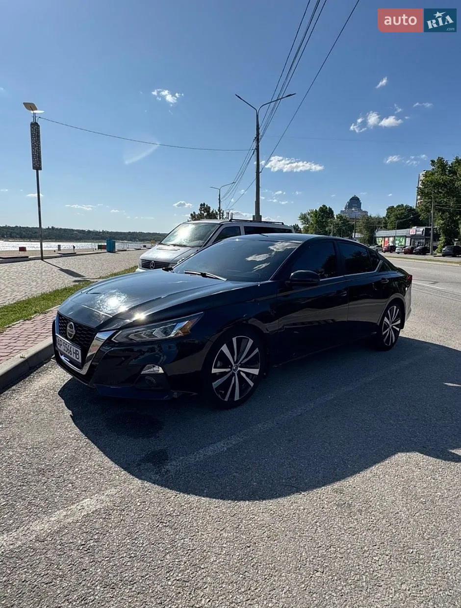 Nissan Altima, 2019