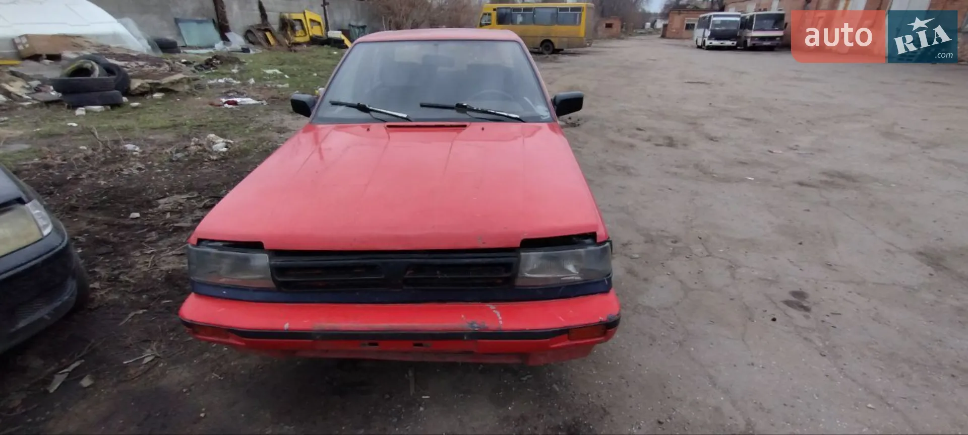 Nissan Bluebird, 1988