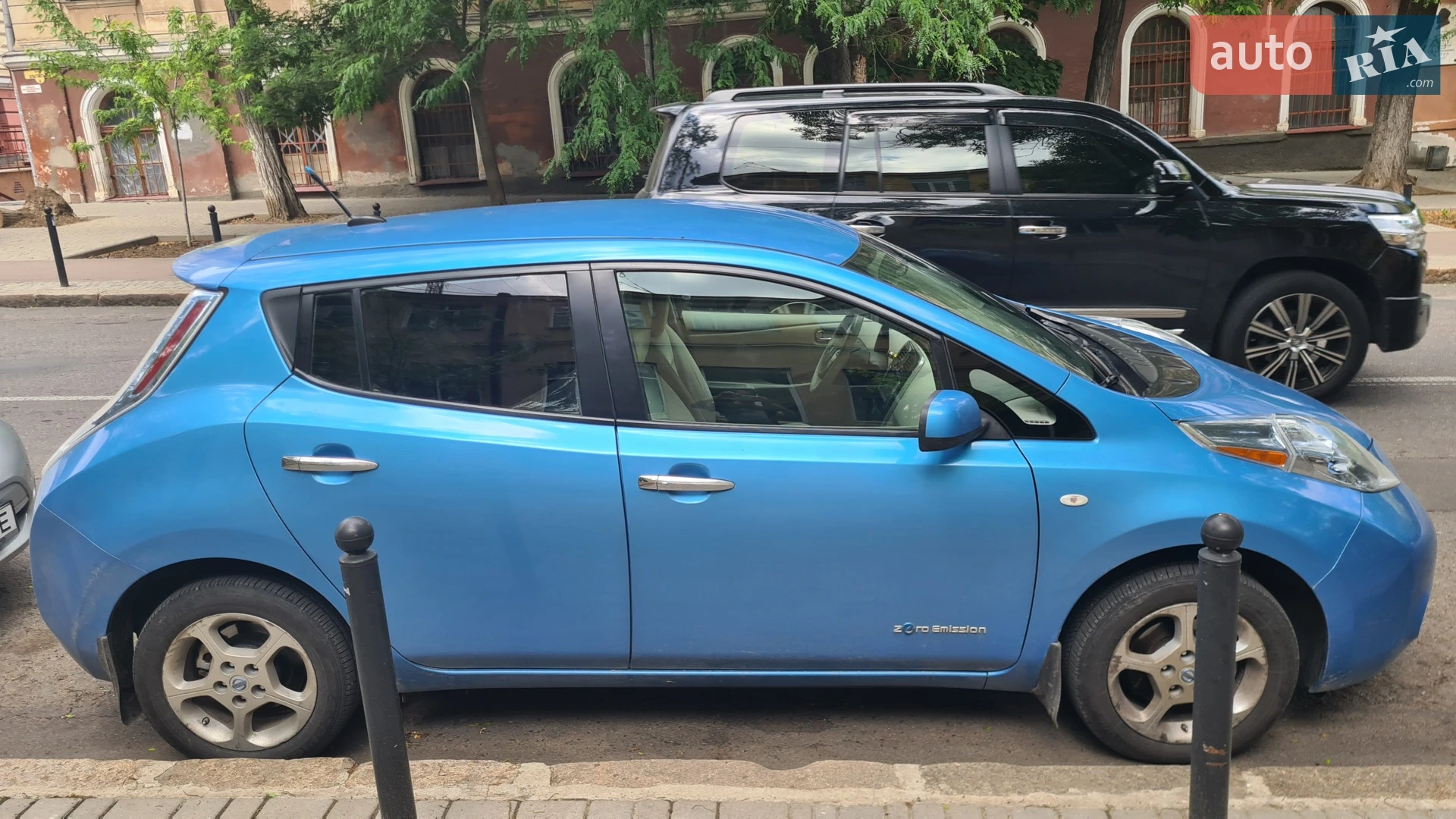 Nissan Leaf, 2011