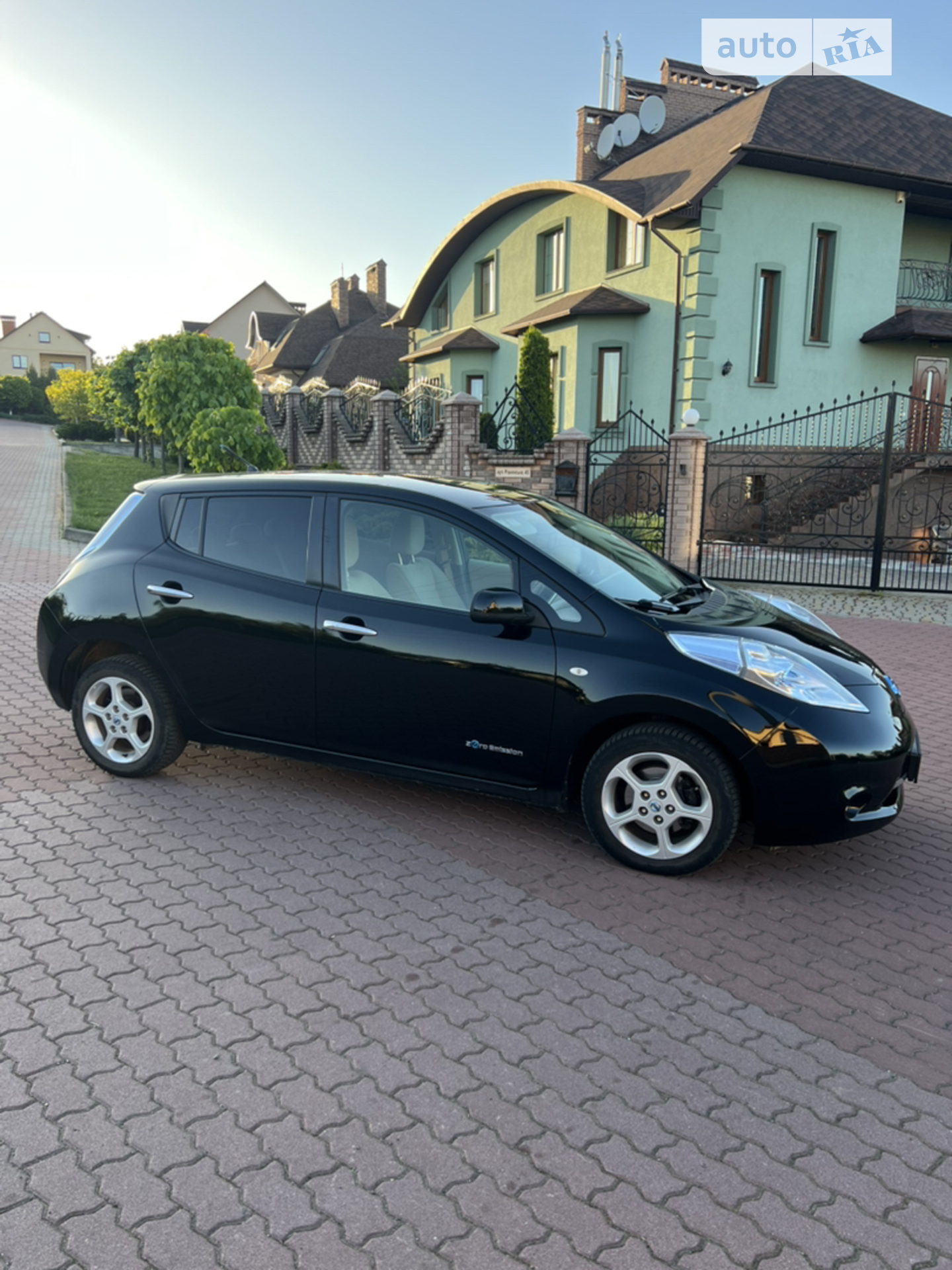 Nissan Leaf, 2012