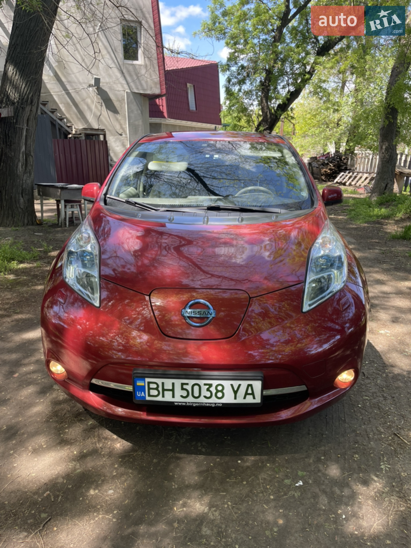 Nissan Leaf, 2011