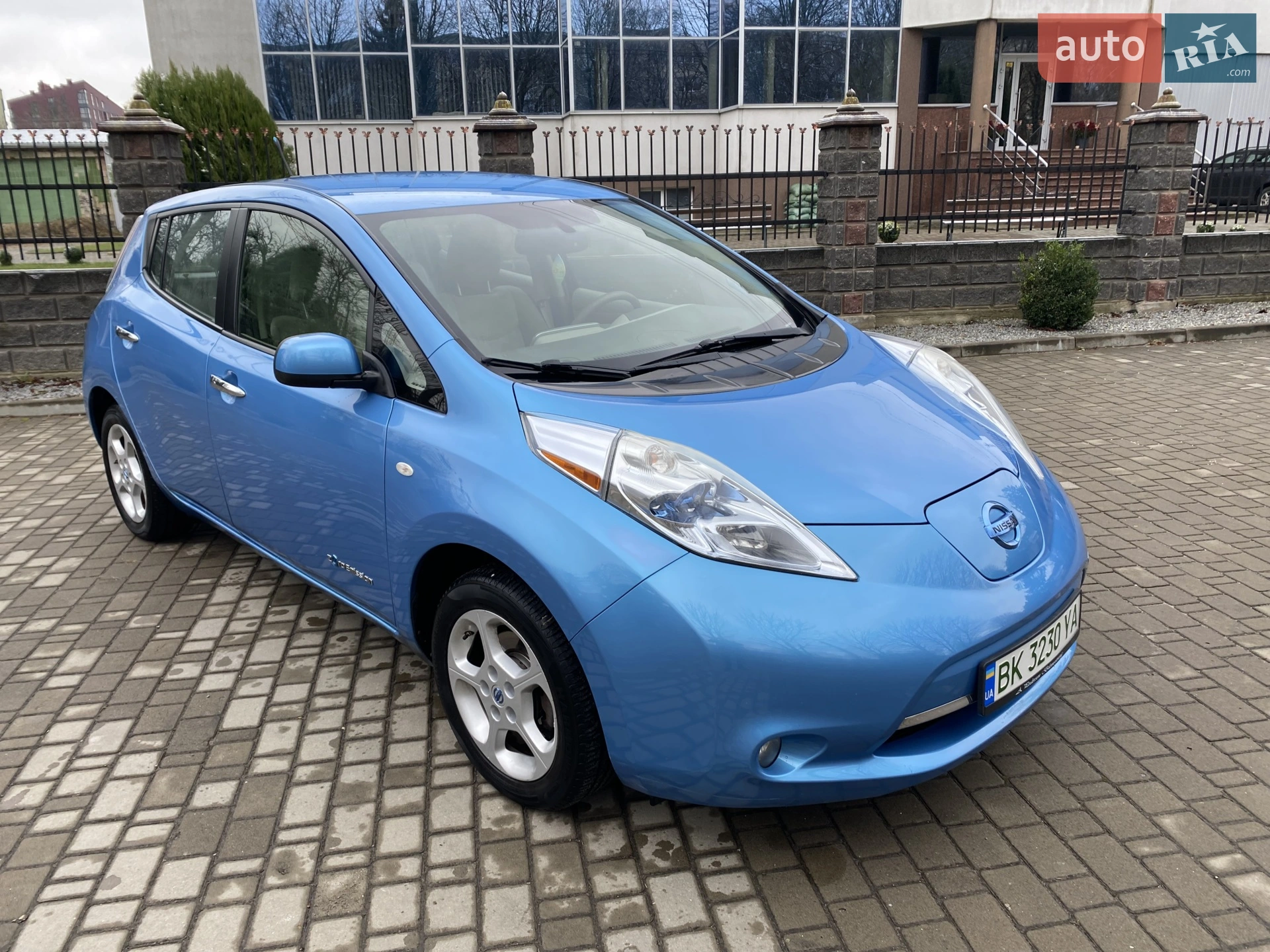 Nissan Leaf, 2011