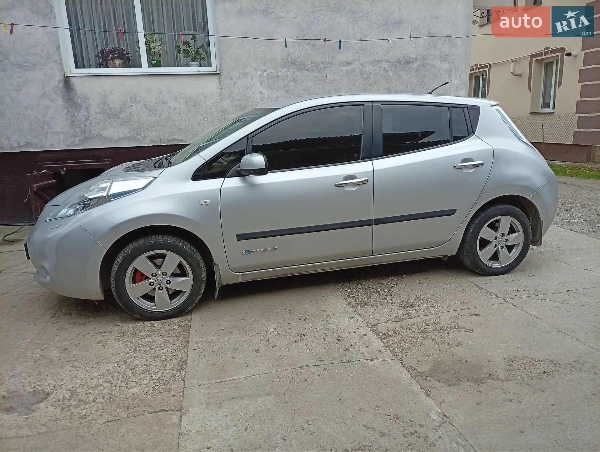 Nissan Leaf, 2012