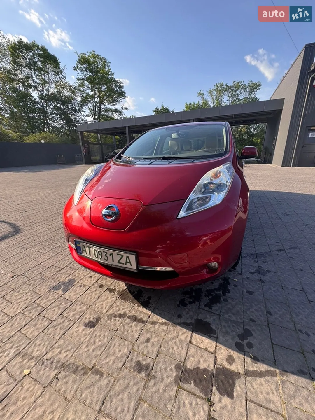 Nissan Leaf, 2011