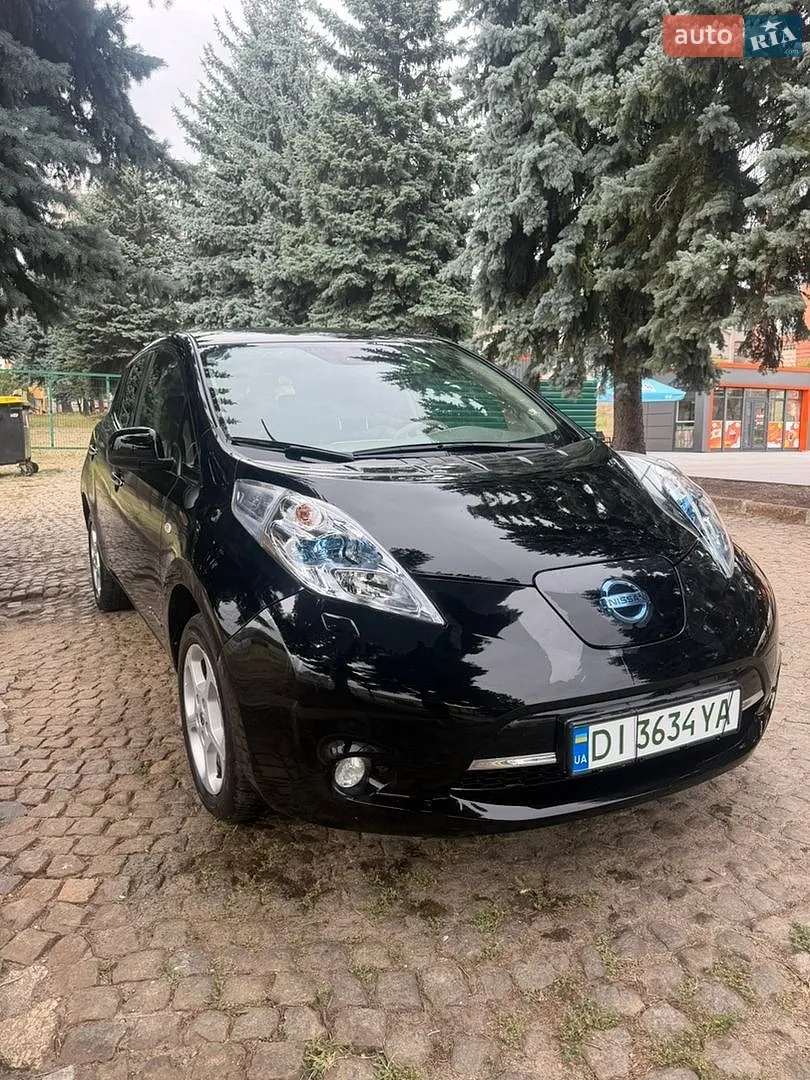 Nissan Leaf, 2012