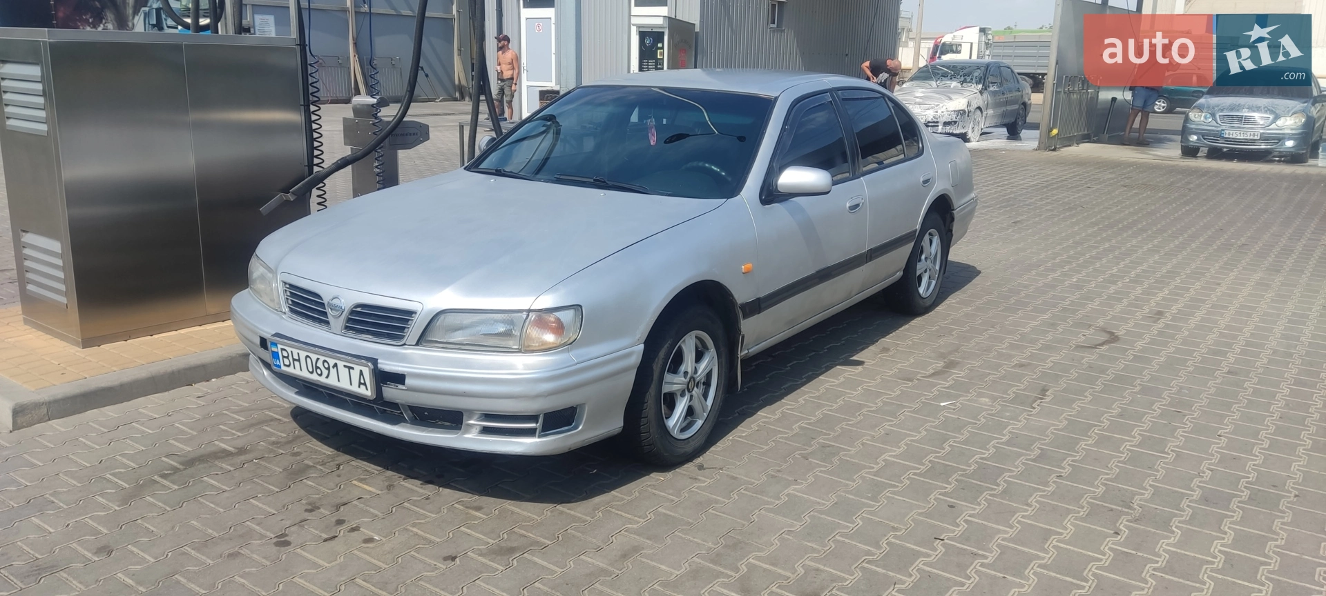 Nissan Maxima, 1995