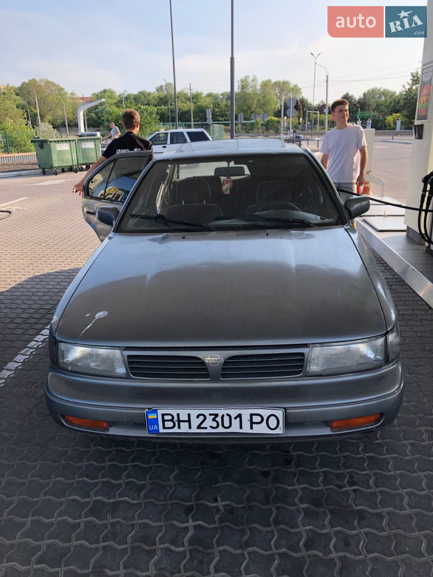 Nissan Maxima, 1989