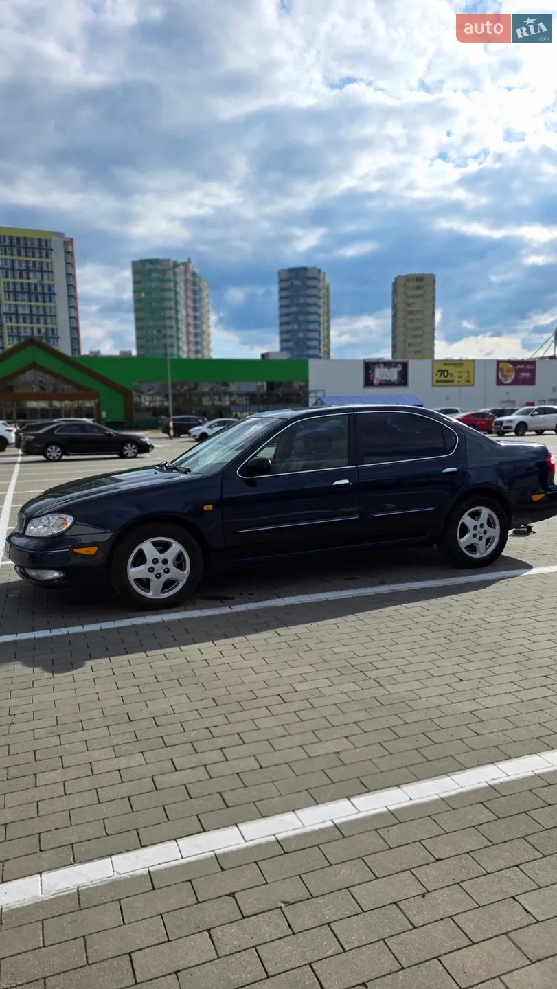 Nissan Maxima, 2000