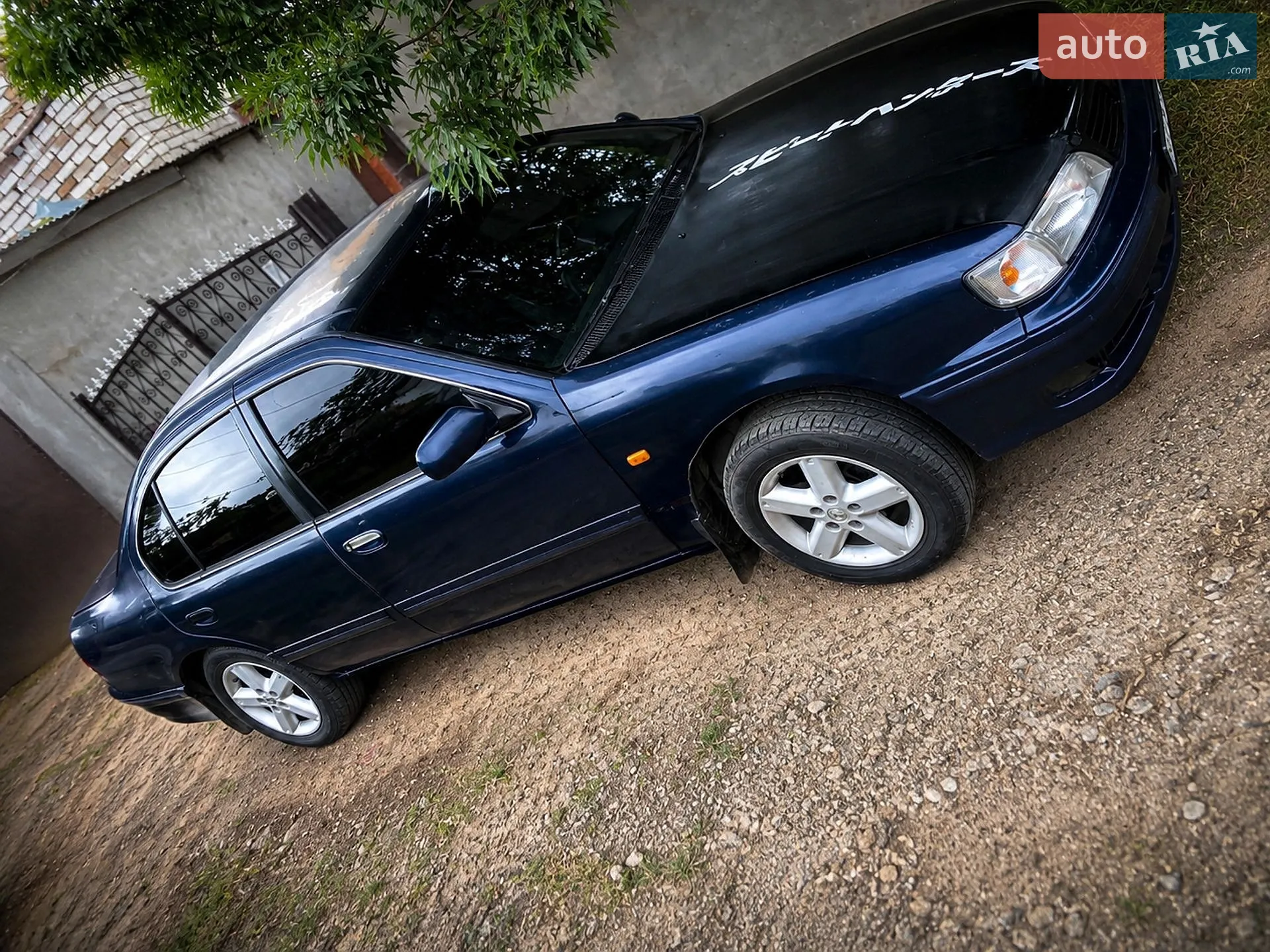 Nissan Maxima, 1996