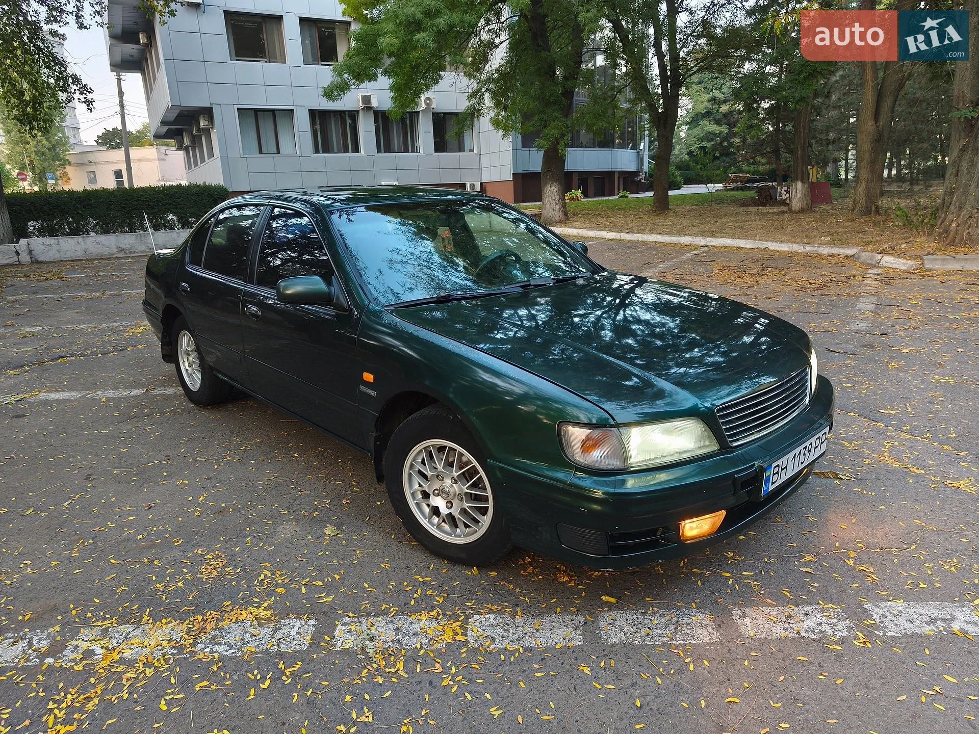 Nissan Maxima, 1998