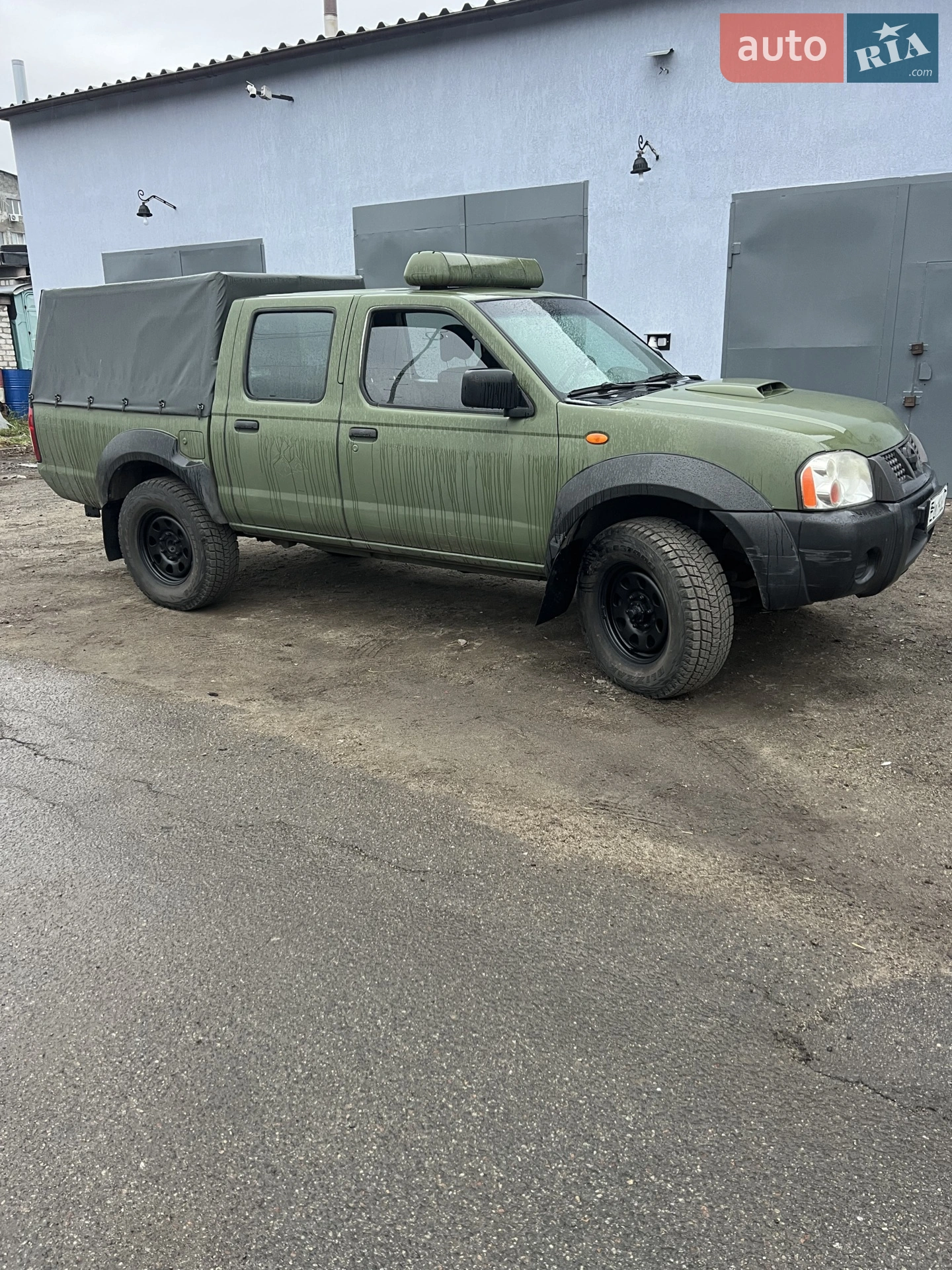 Nissan NP300, 2010