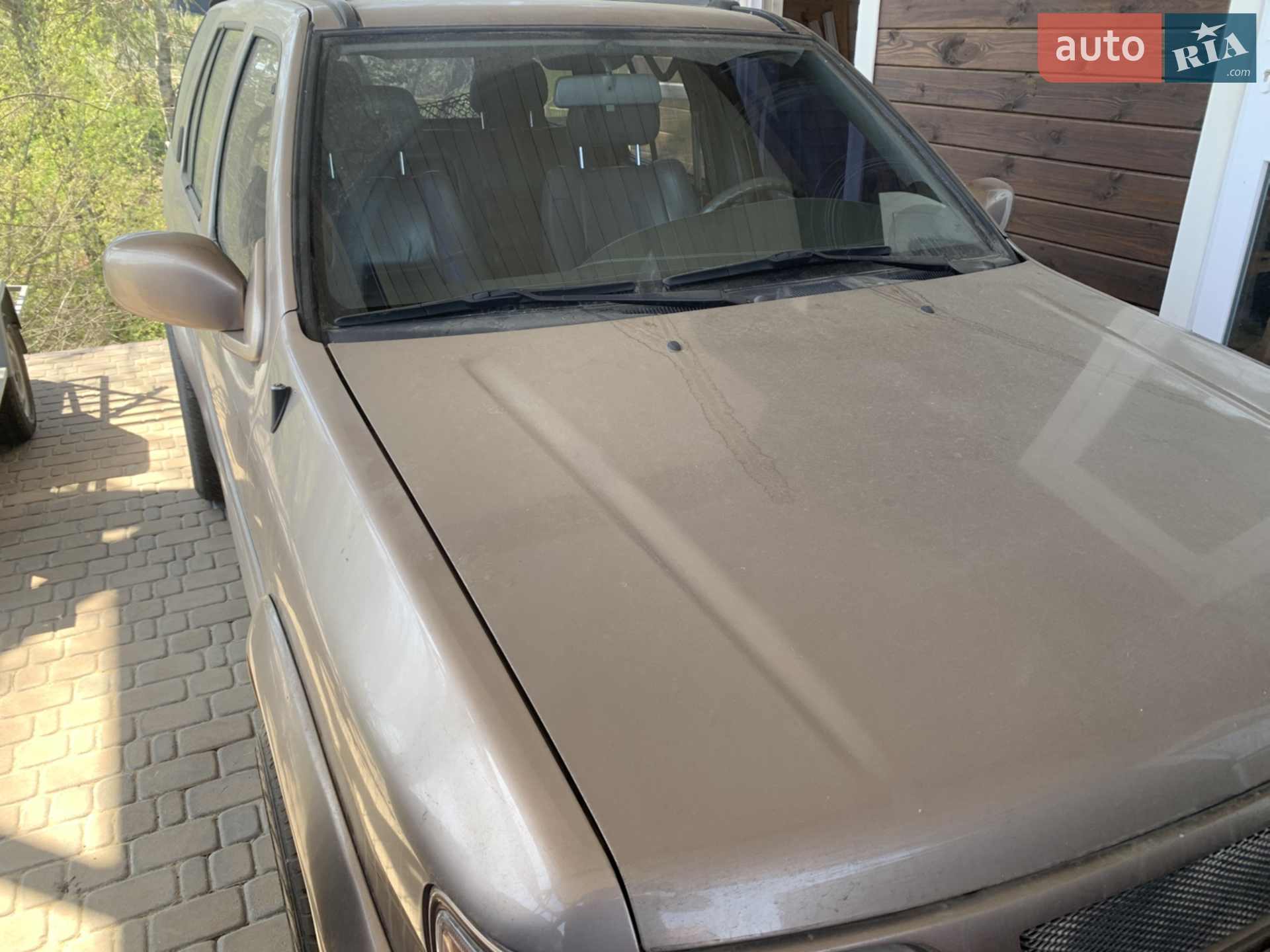 Nissan Pathfinder, 1998