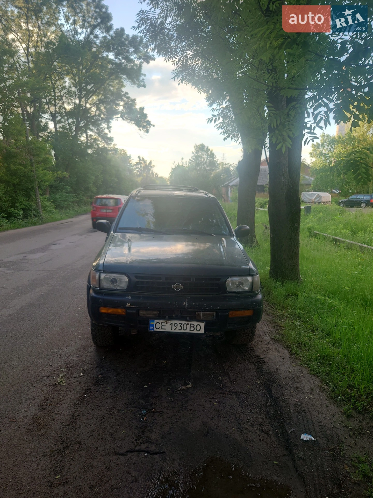 Nissan Pathfinder, 1998