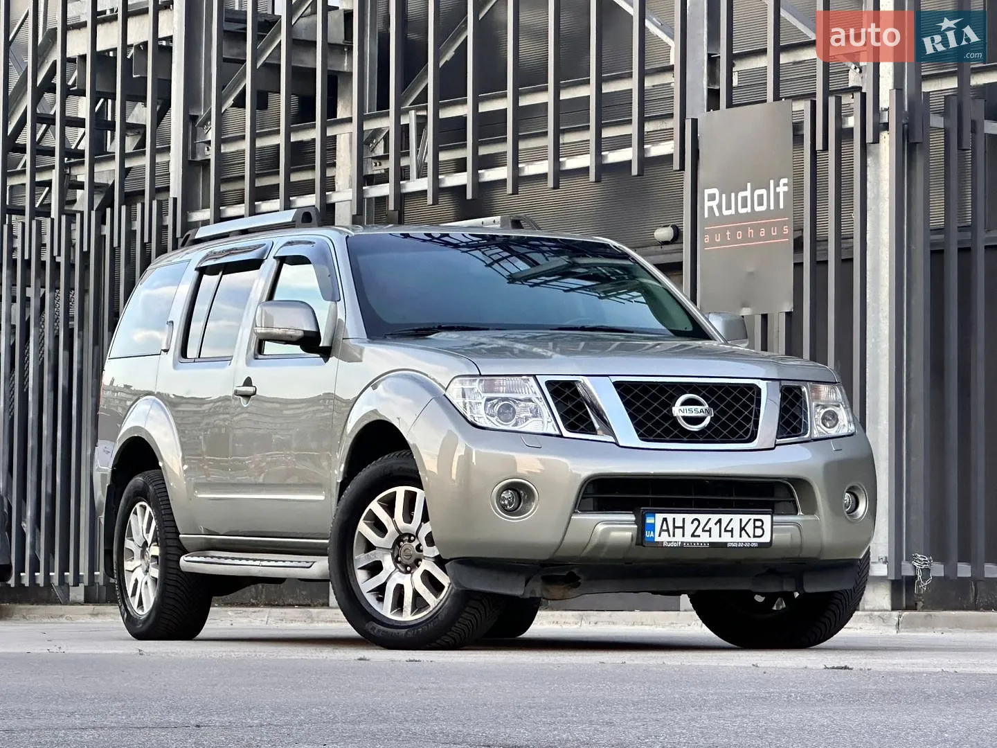 Nissan Pathfinder, 2011