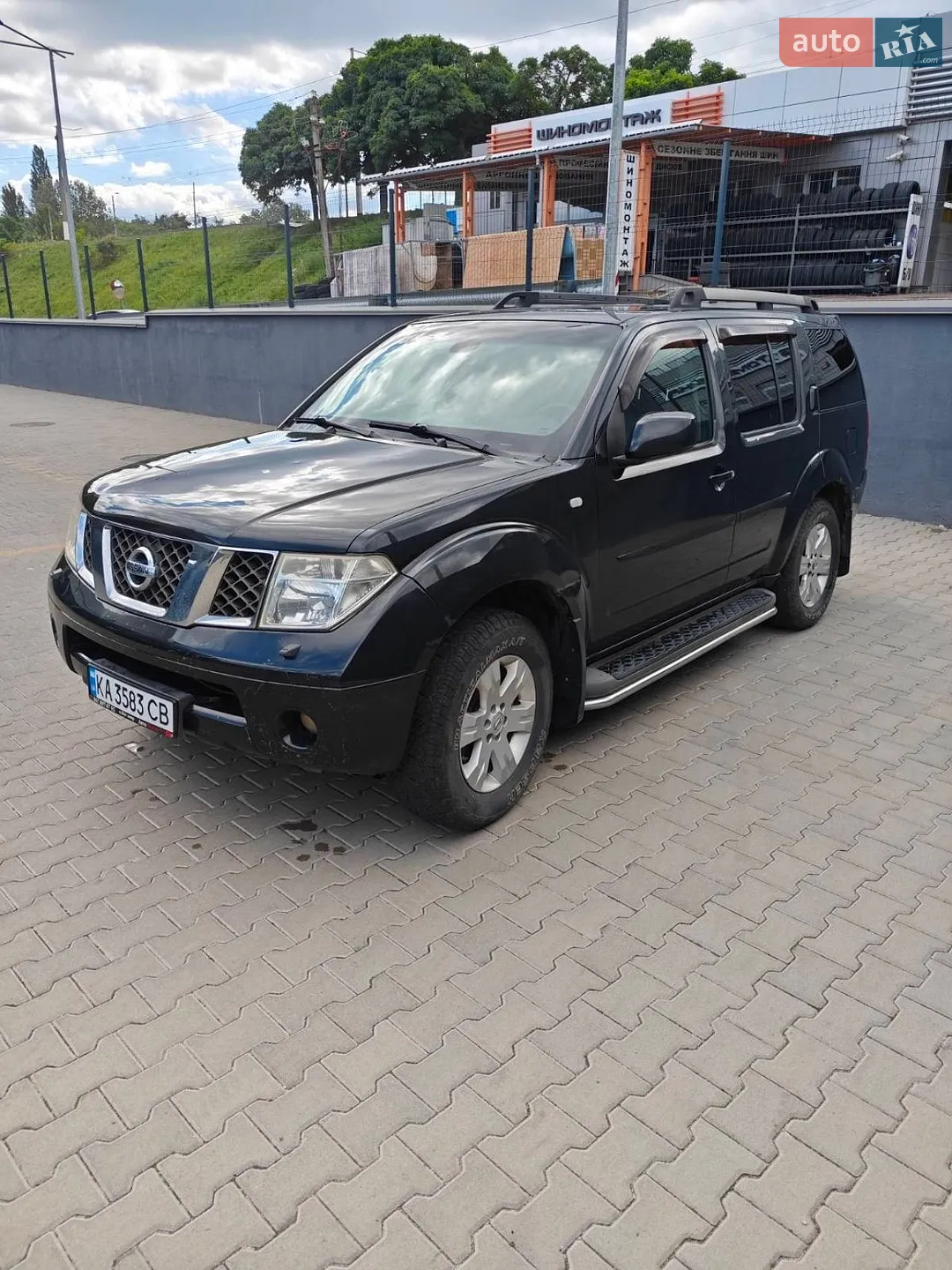 Nissan Pathfinder, 2005