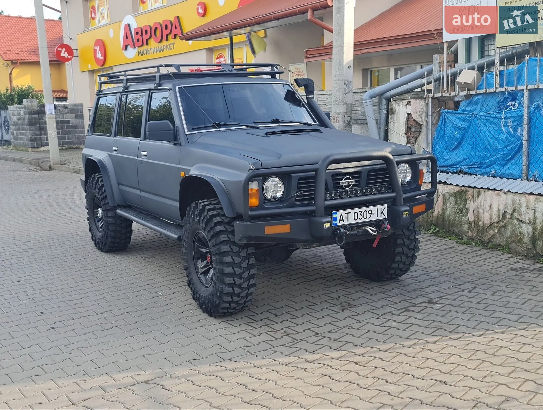 Nissan Patrol, 1990