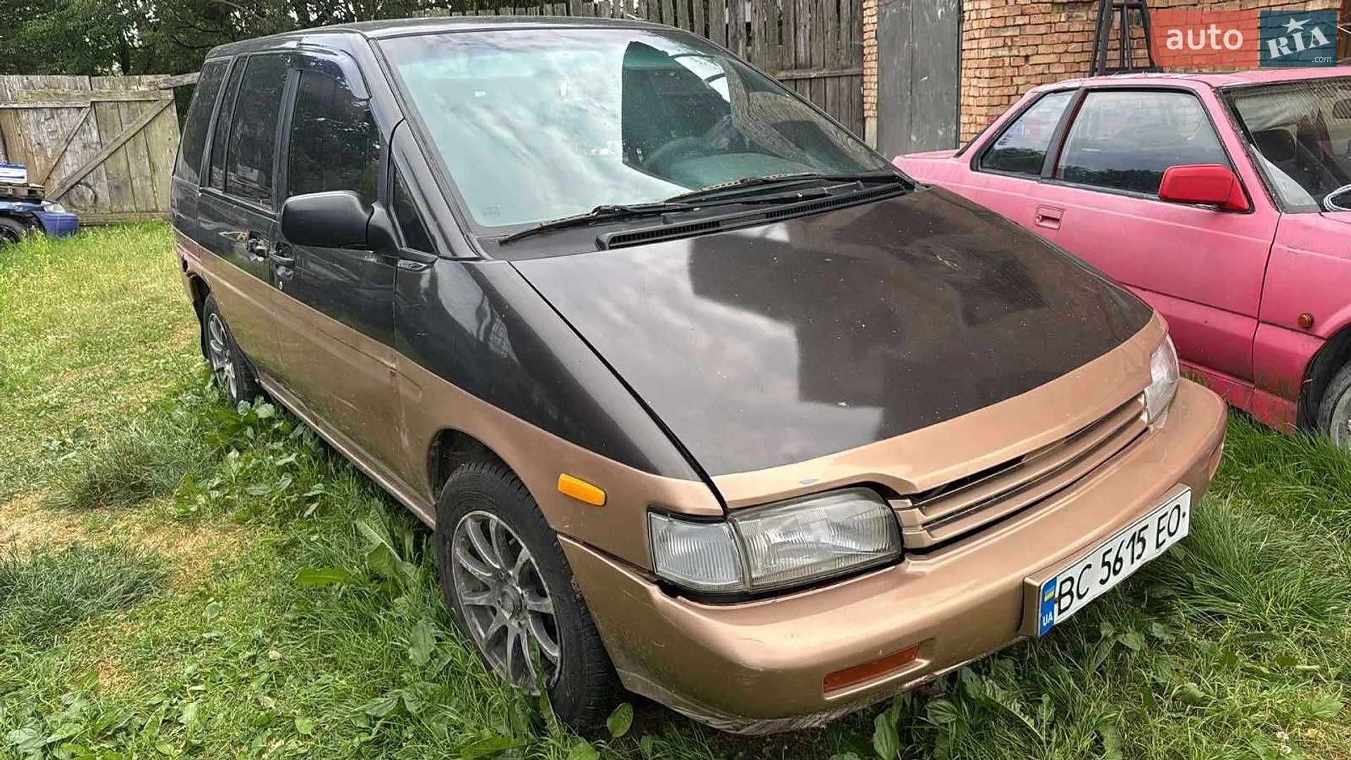 Nissan Prairie, 1995