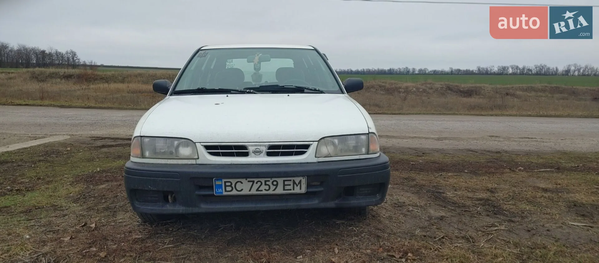 Nissan Primera, 1992