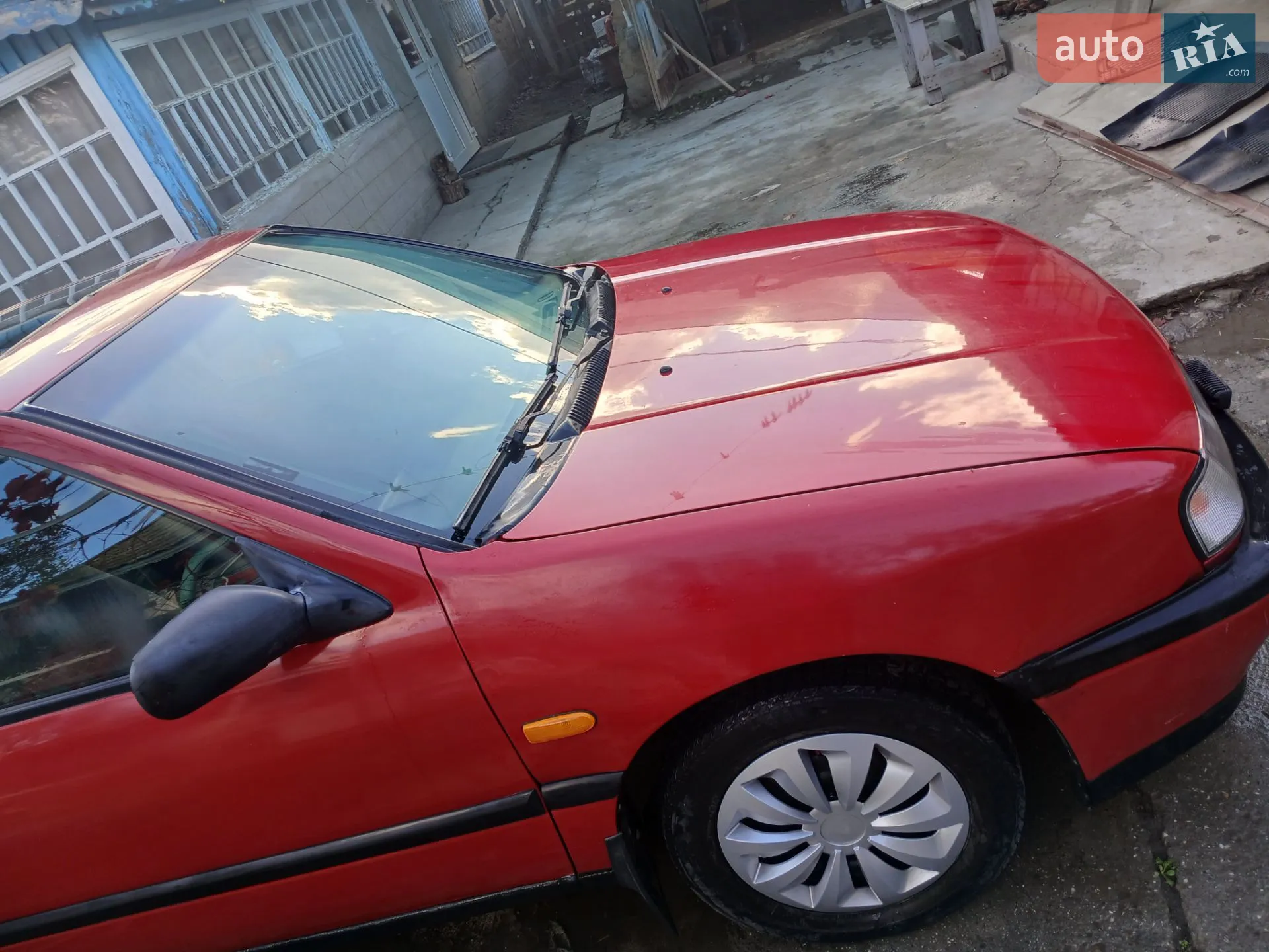Nissan Primera, 1990