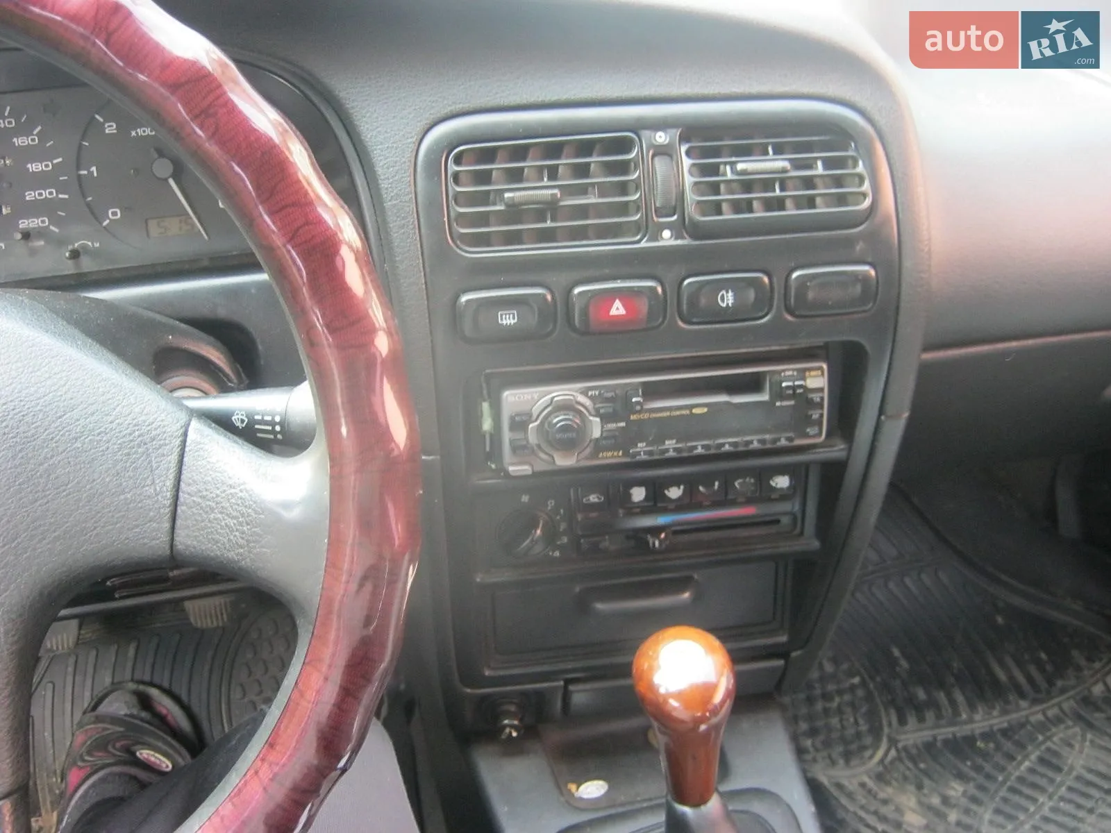 Nissan Primera, 1994