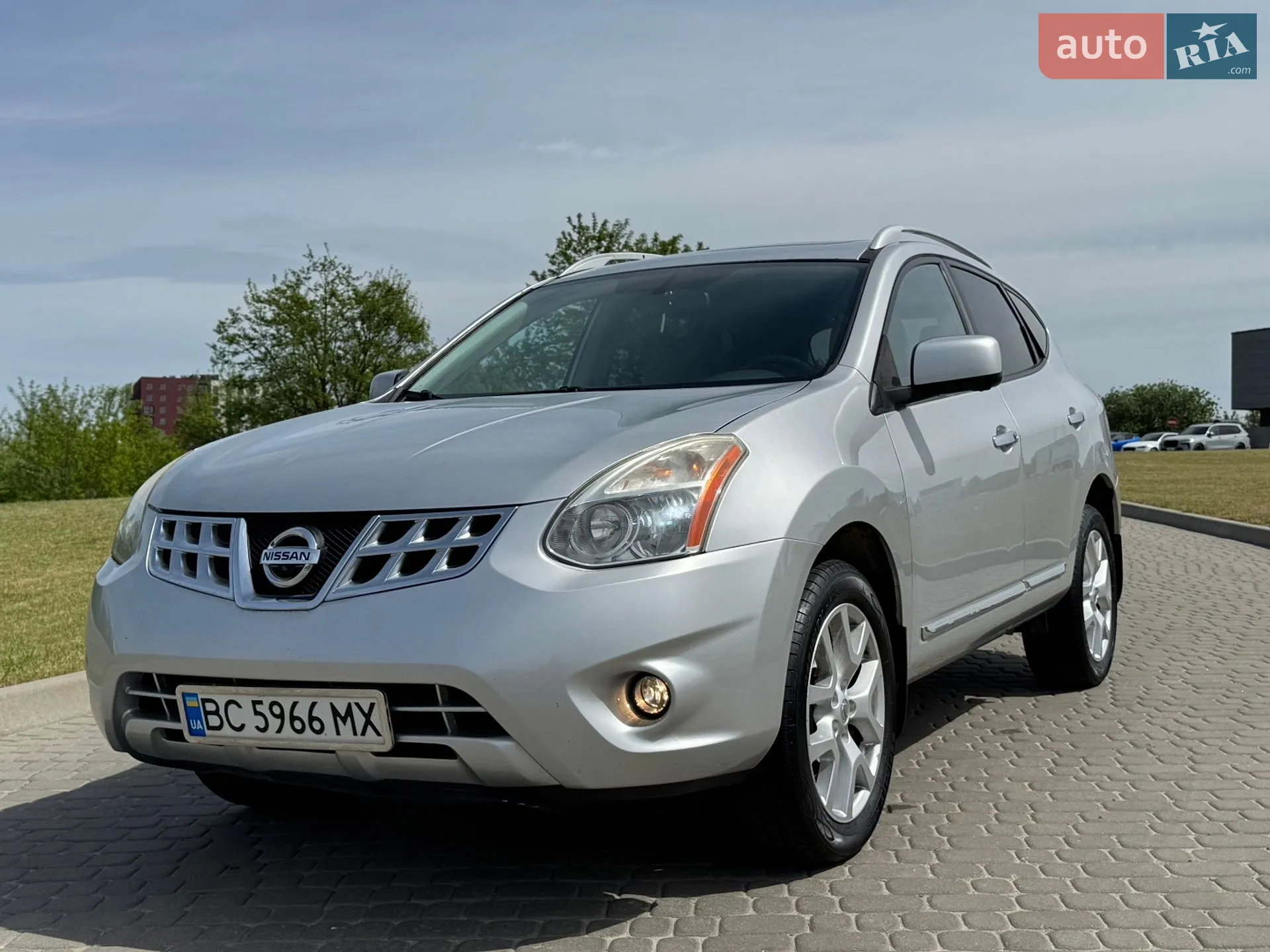 Nissan Rogue, 2012