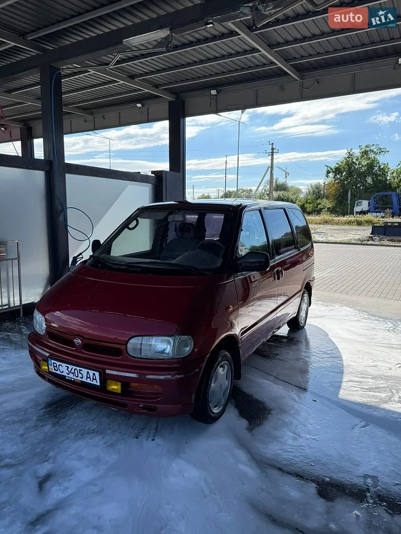 Nissan Serena, 1995