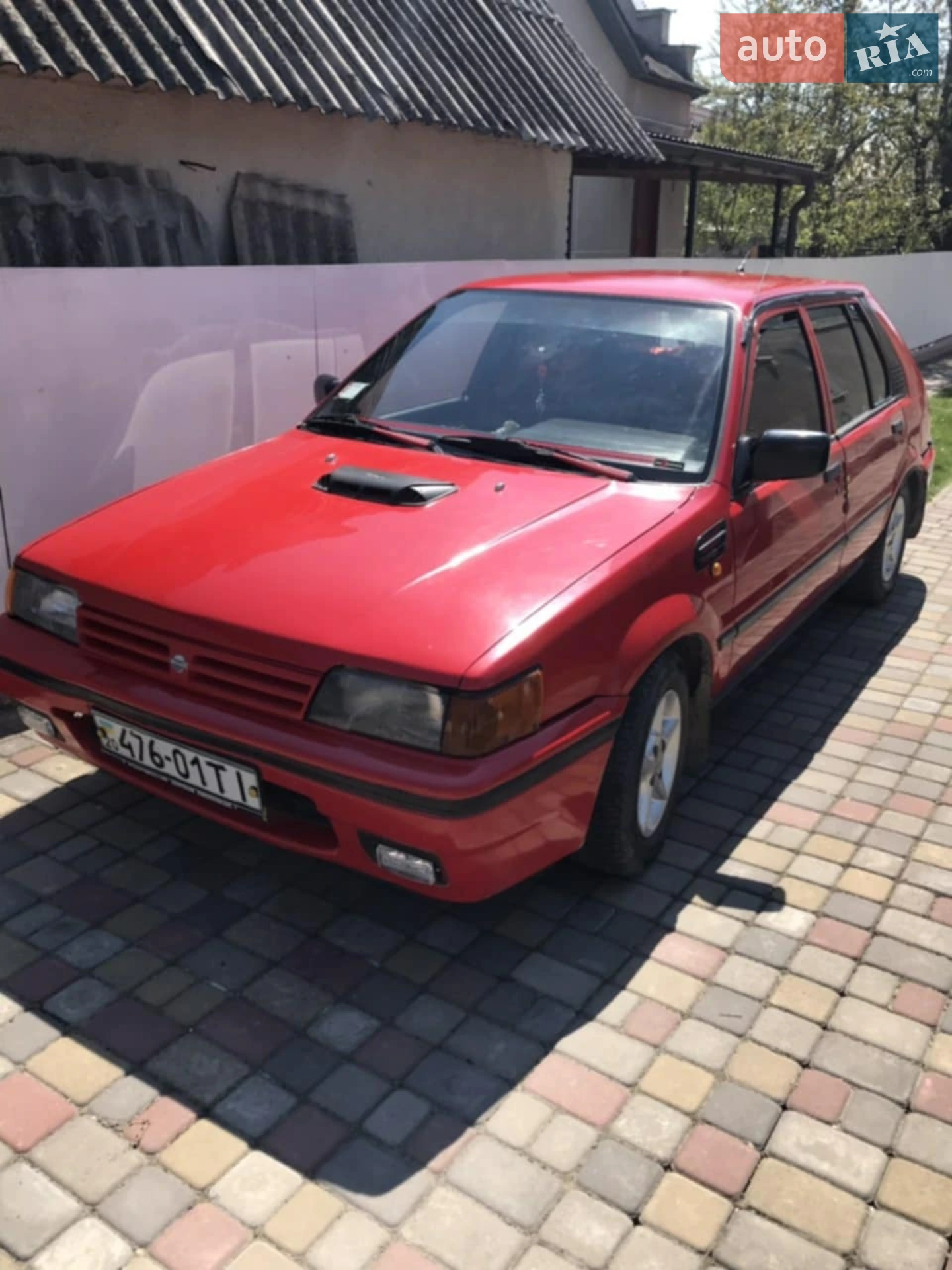 Nissan Sunny, 1990