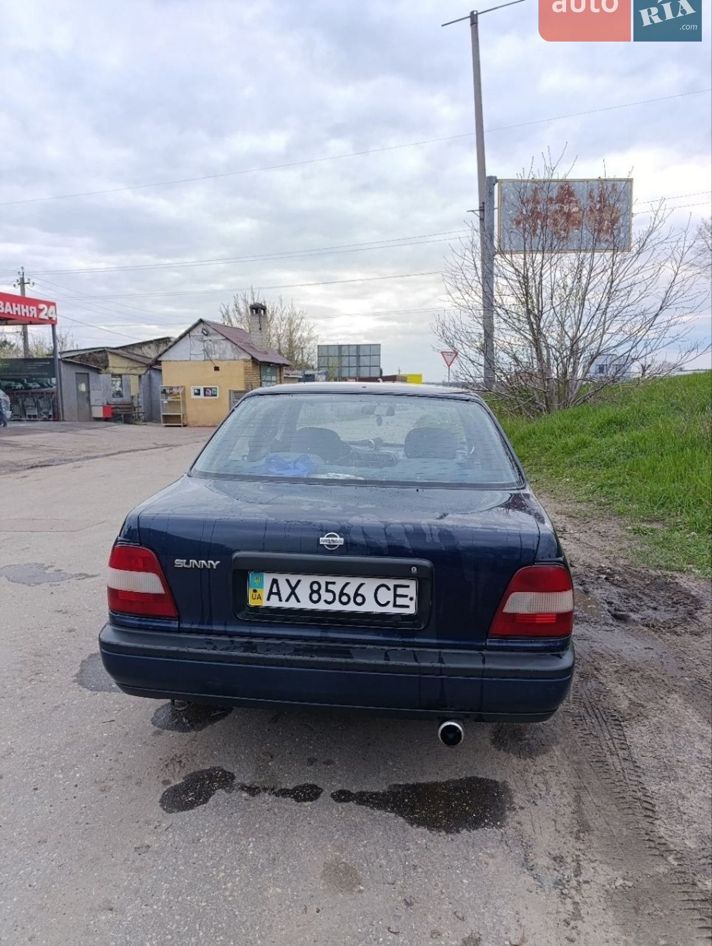 Nissan Sunny, 1992