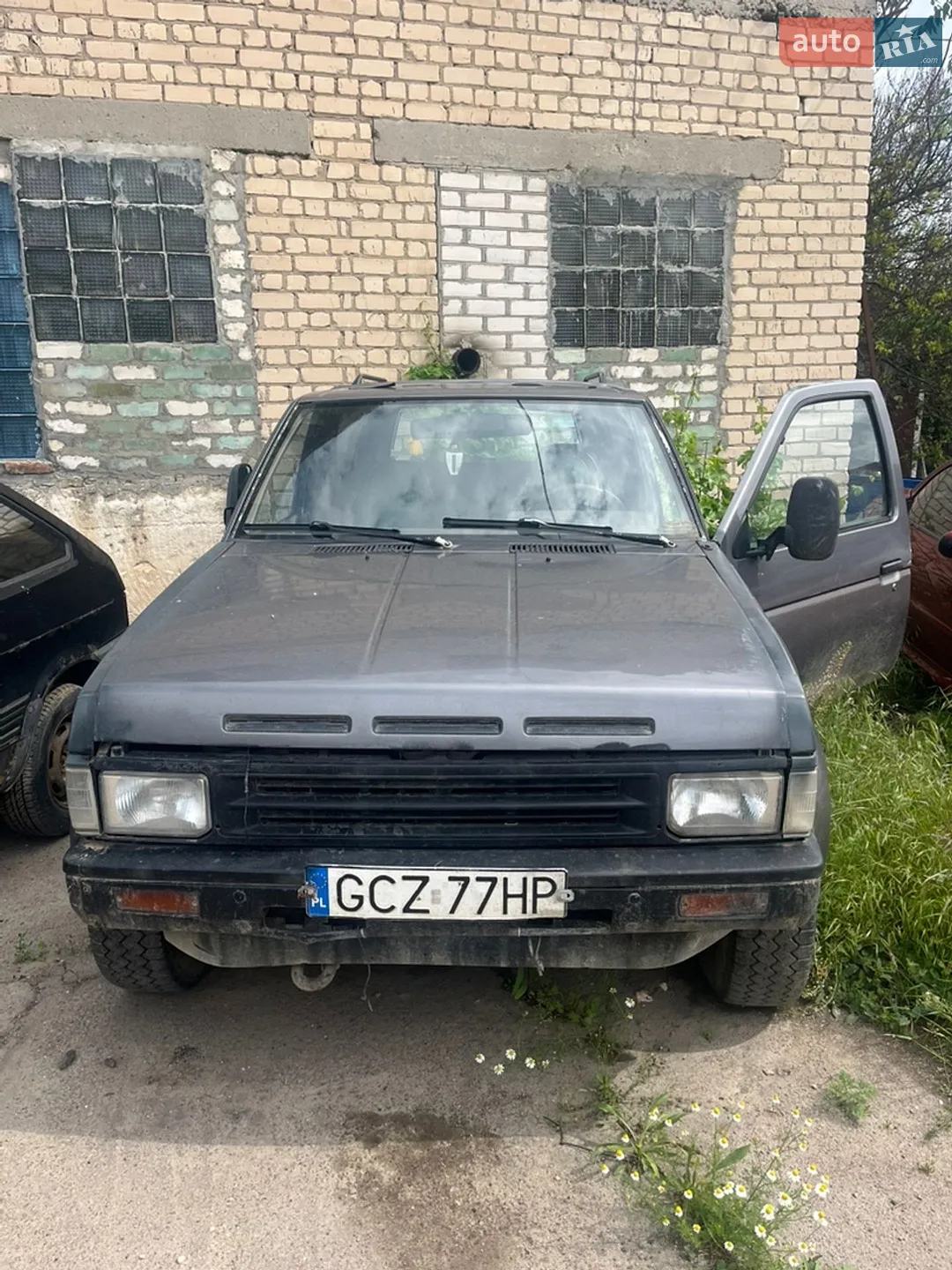 Nissan Terrano, 1989