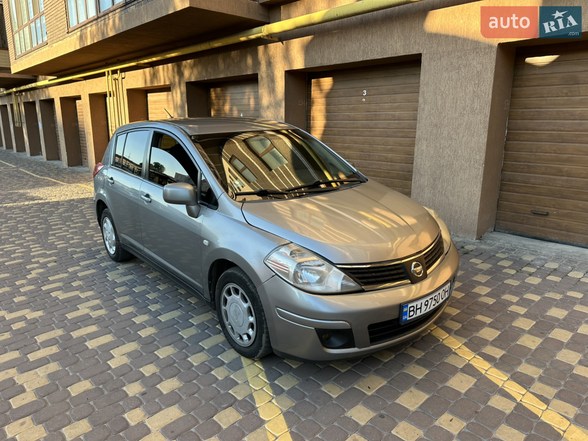 Nissan TIIDA, 2008