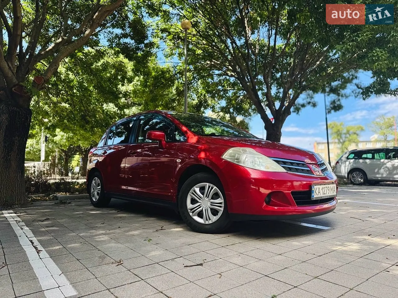 Nissan TIIDA, 2011