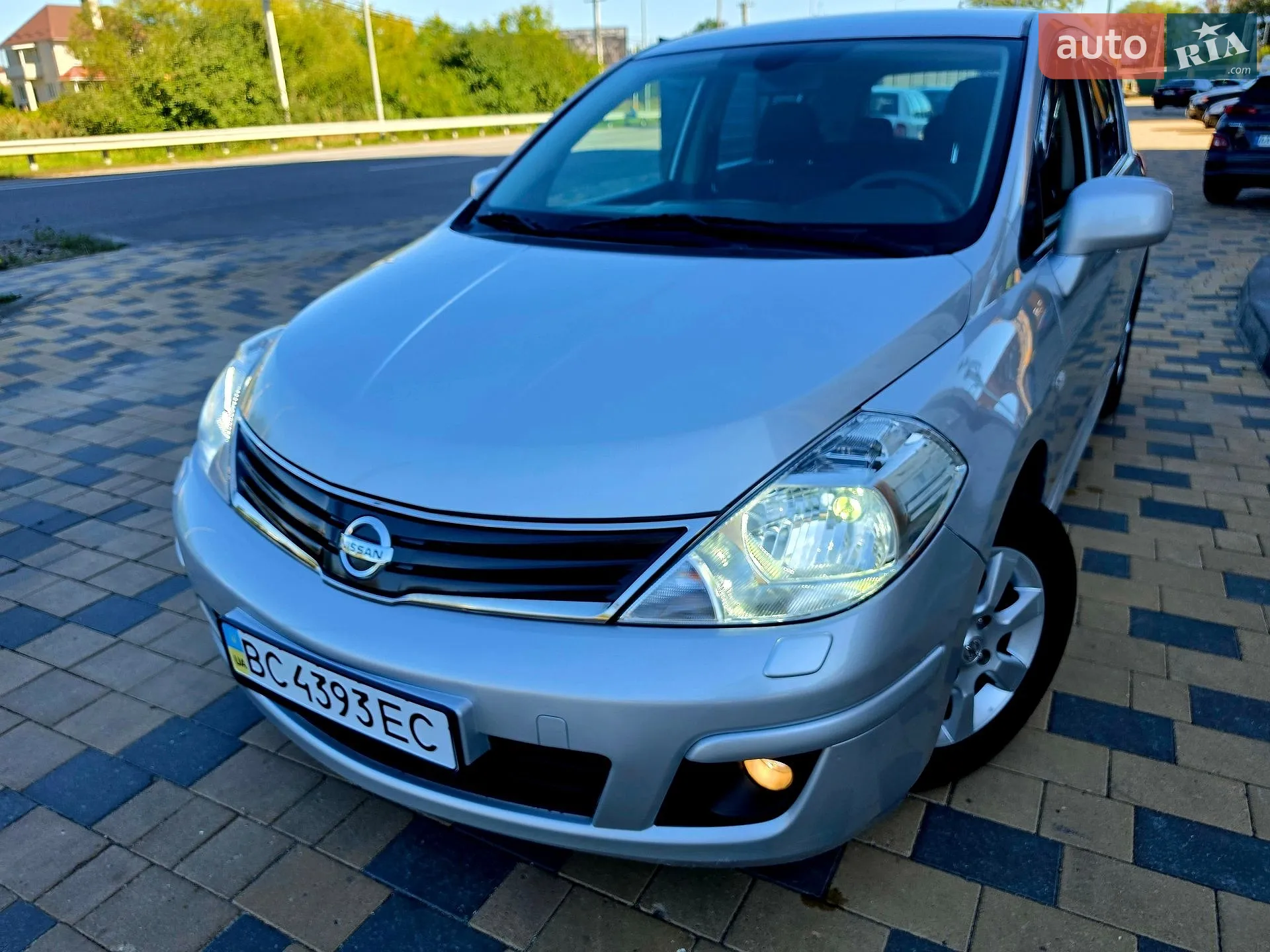 Nissan TIIDA, 2012